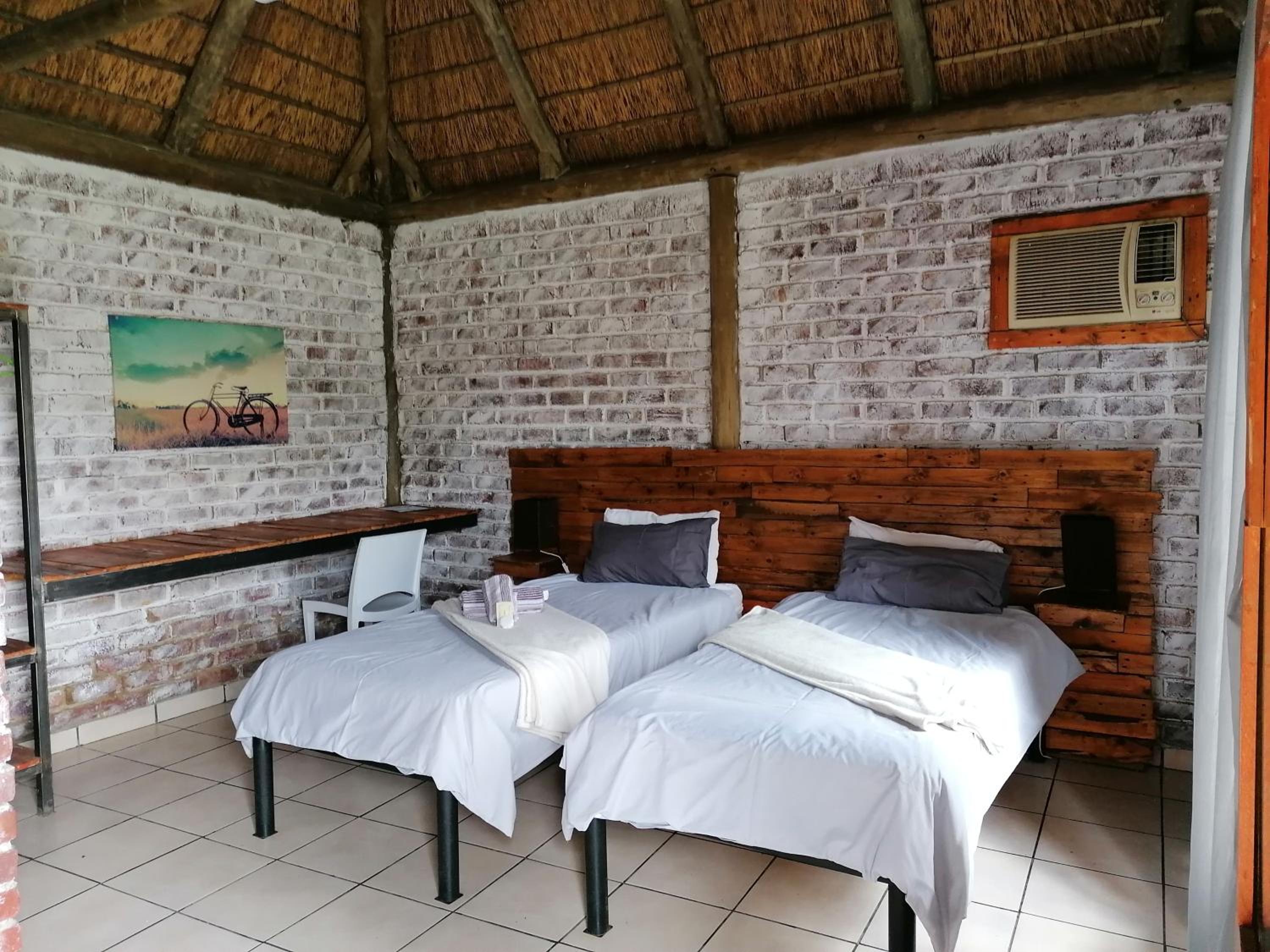 Standard Twin Room photo 1