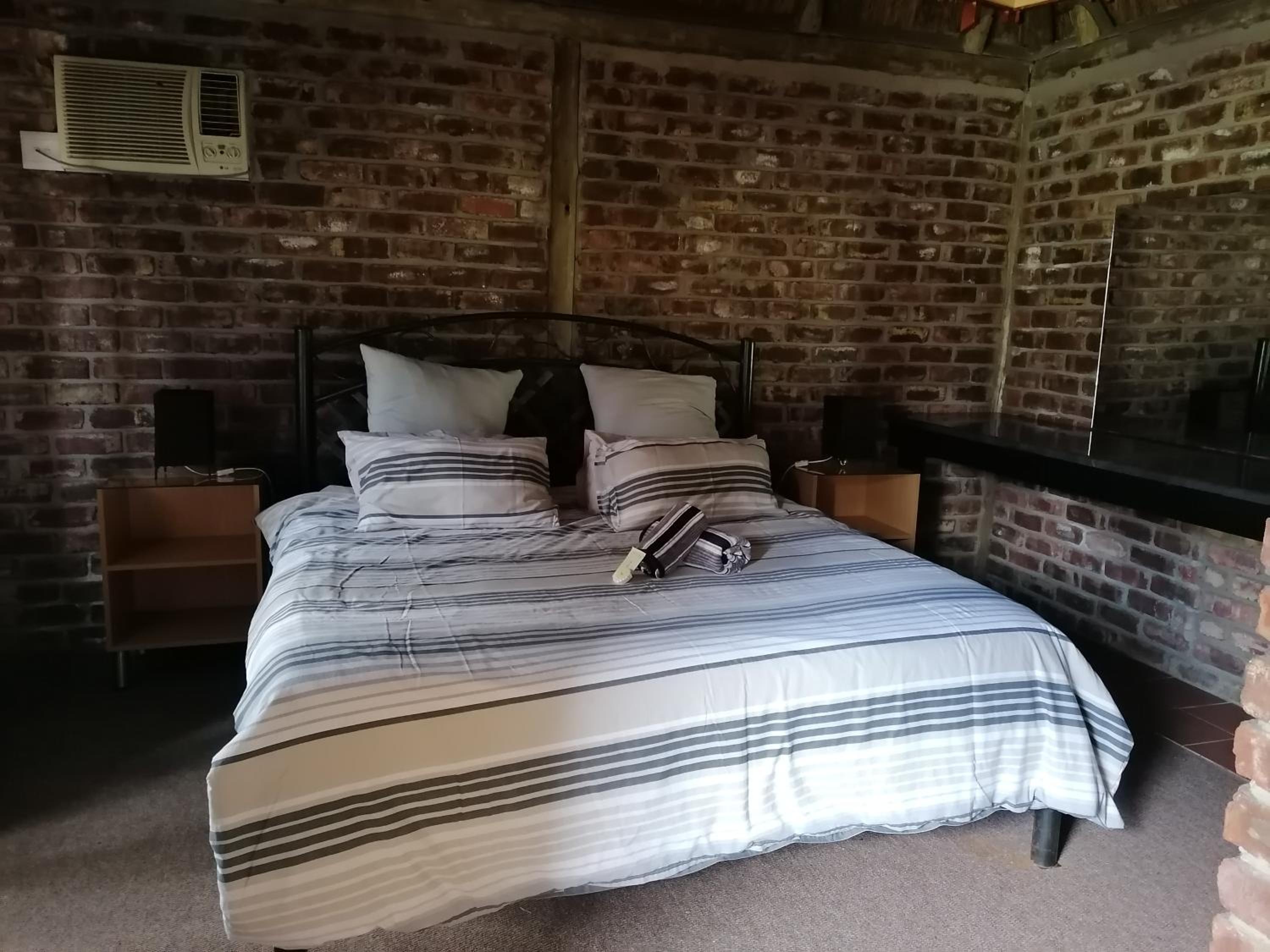 Standard Double Room photo 3