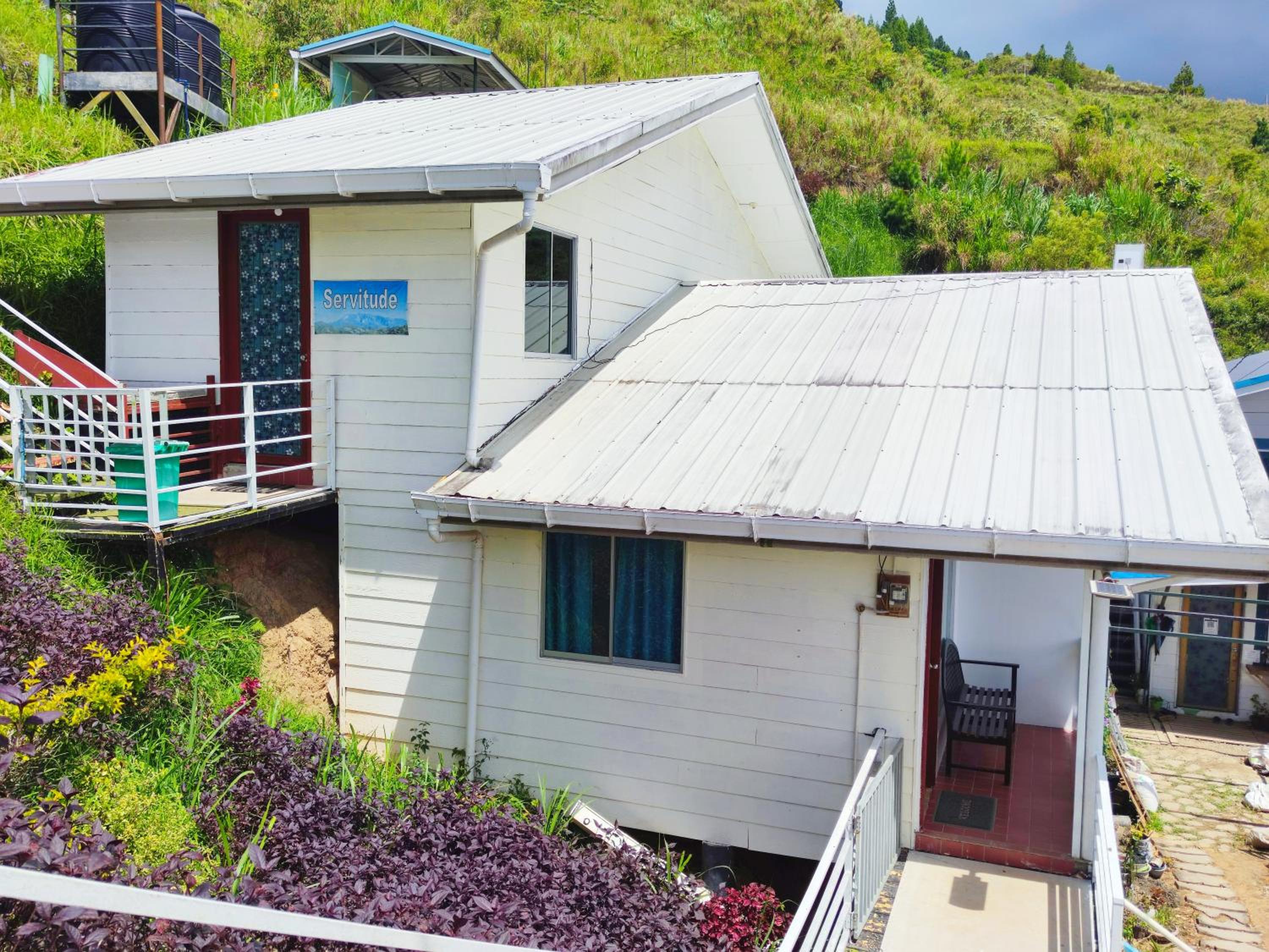 Three-Bedroom Villa photo 1