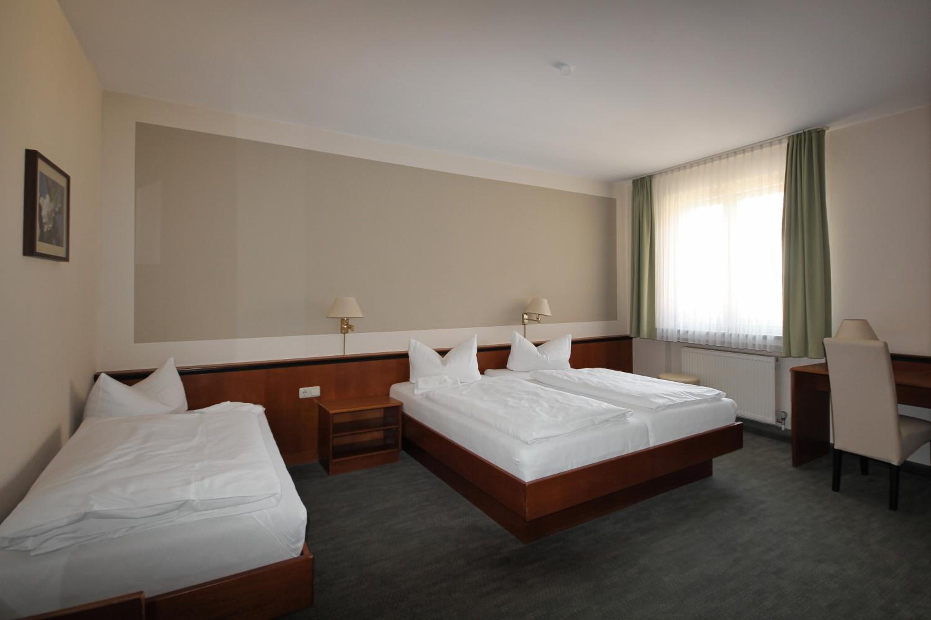 Triple Room - Photo 1