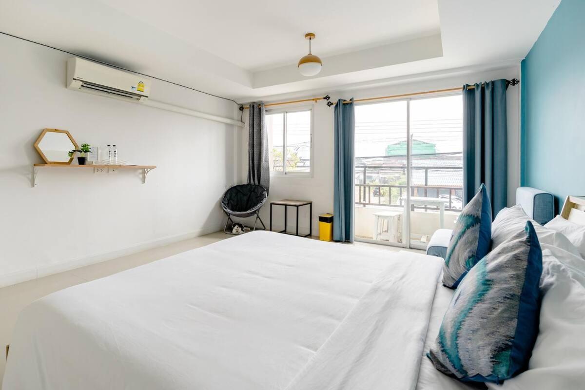 Double Room with Shared Bathroom photo 1