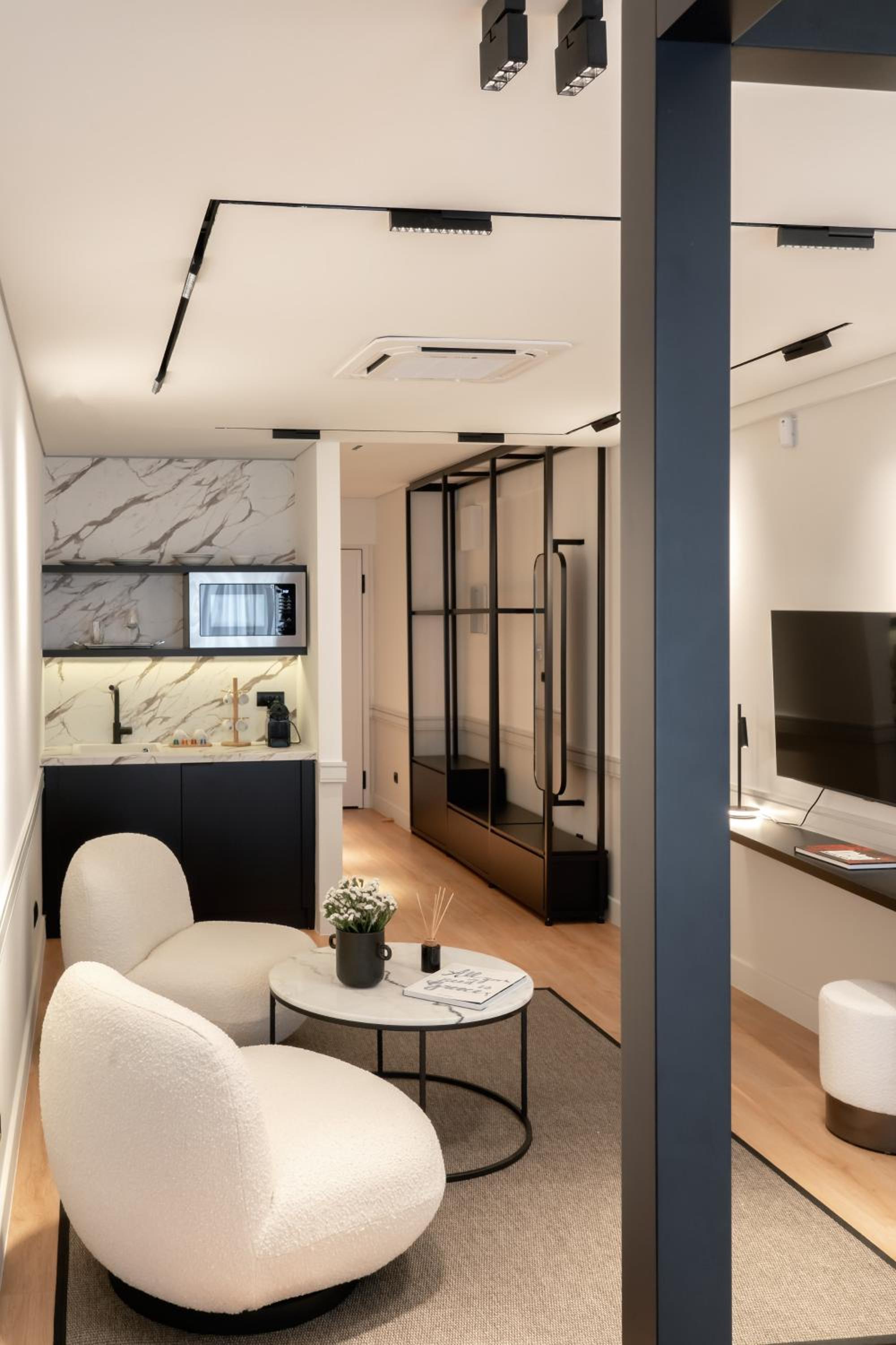 Superior Apartment photo 3