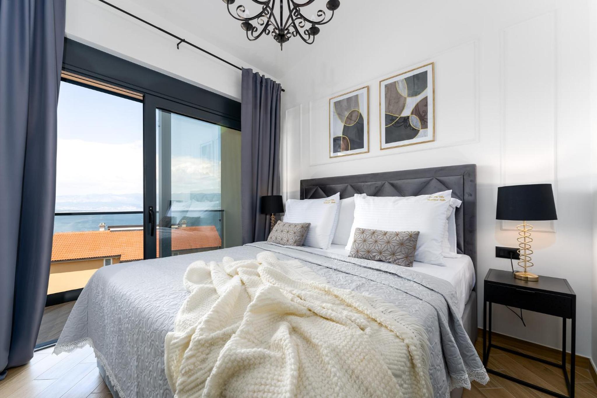 Three-Bedroom Villa photo 1