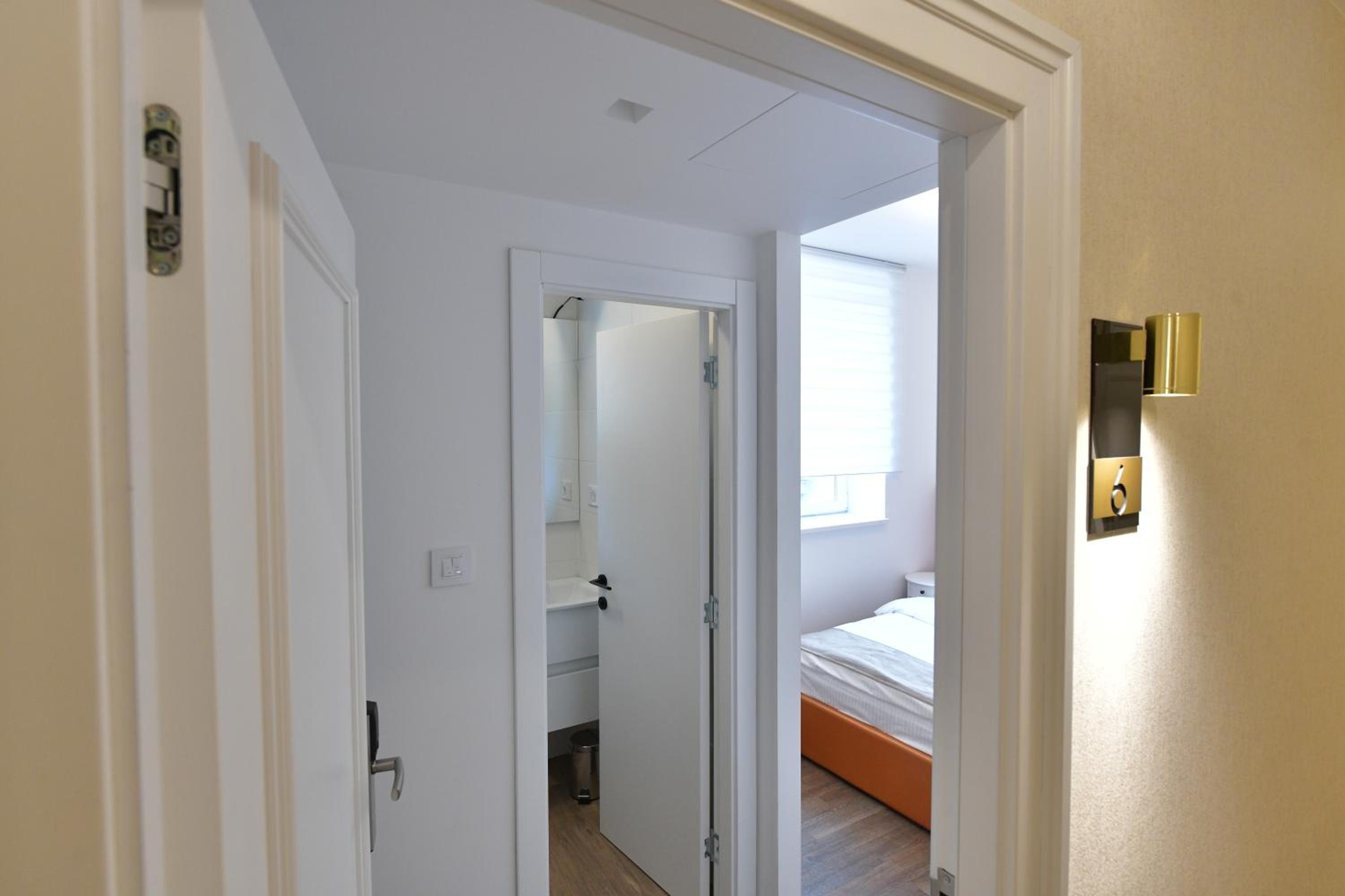 Standard Double or Twin Room photo 1