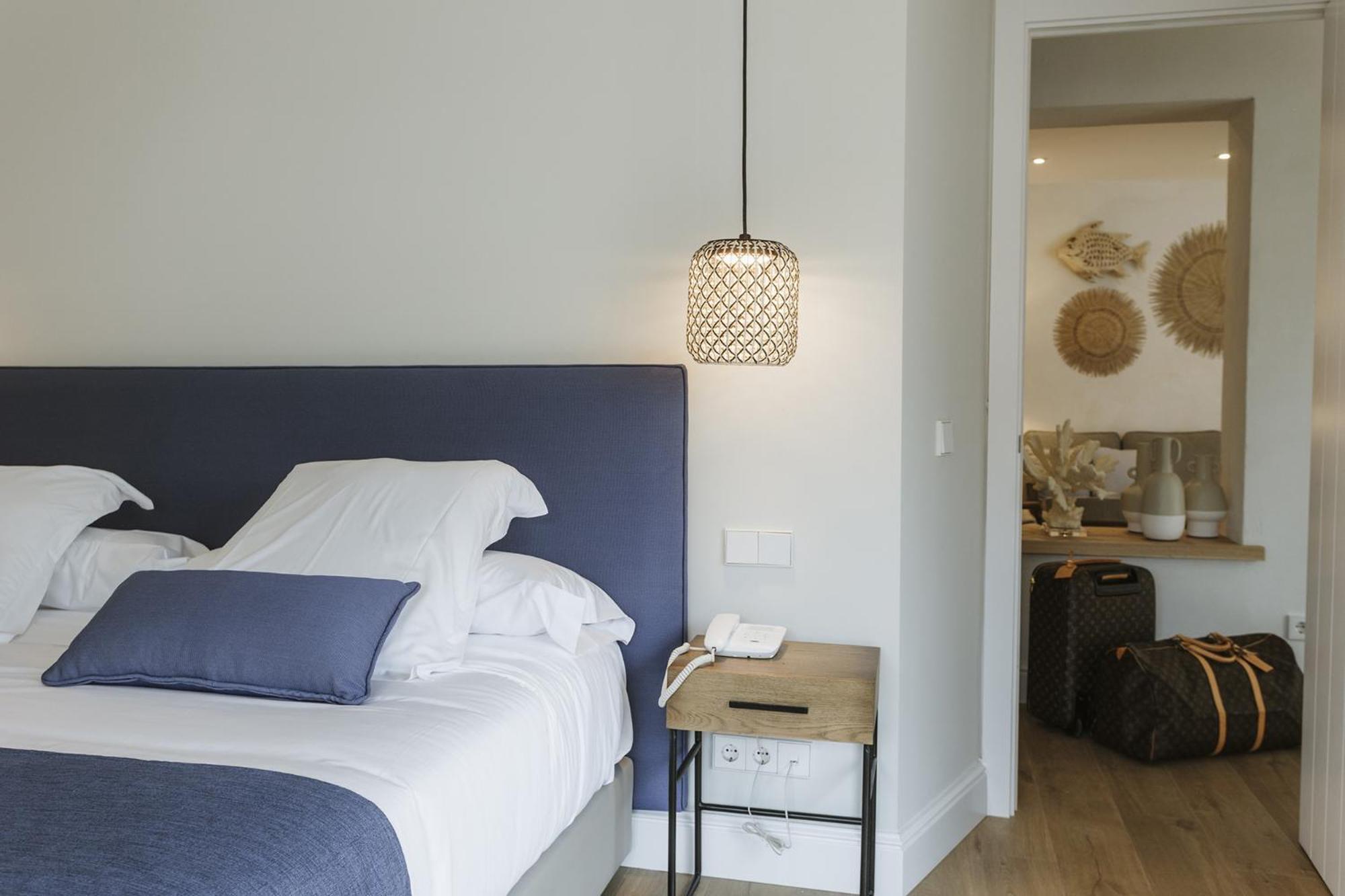 Three-Bedroom Deluxe Apartment with Sea View photo 3