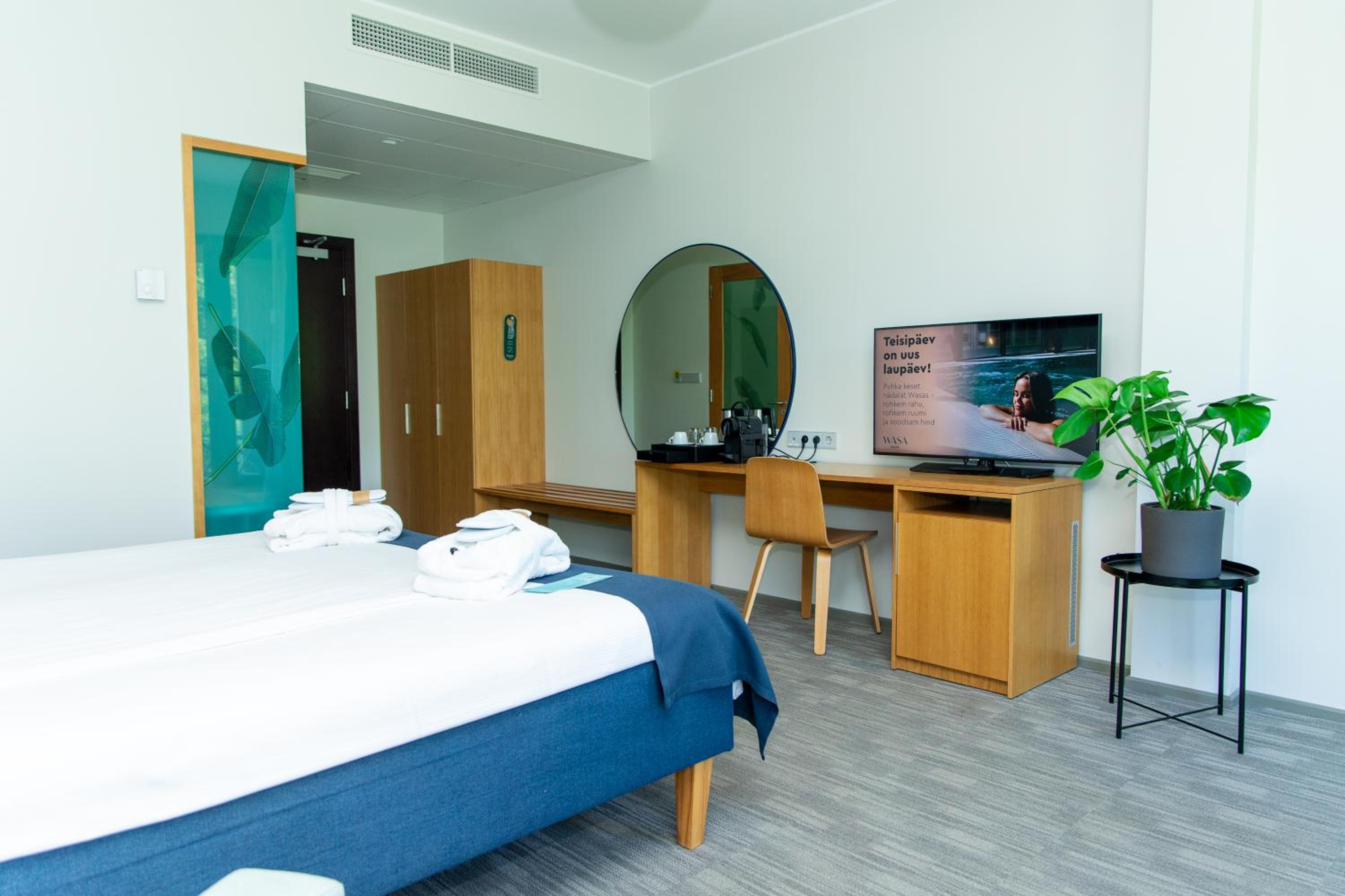 Grand Superior Room