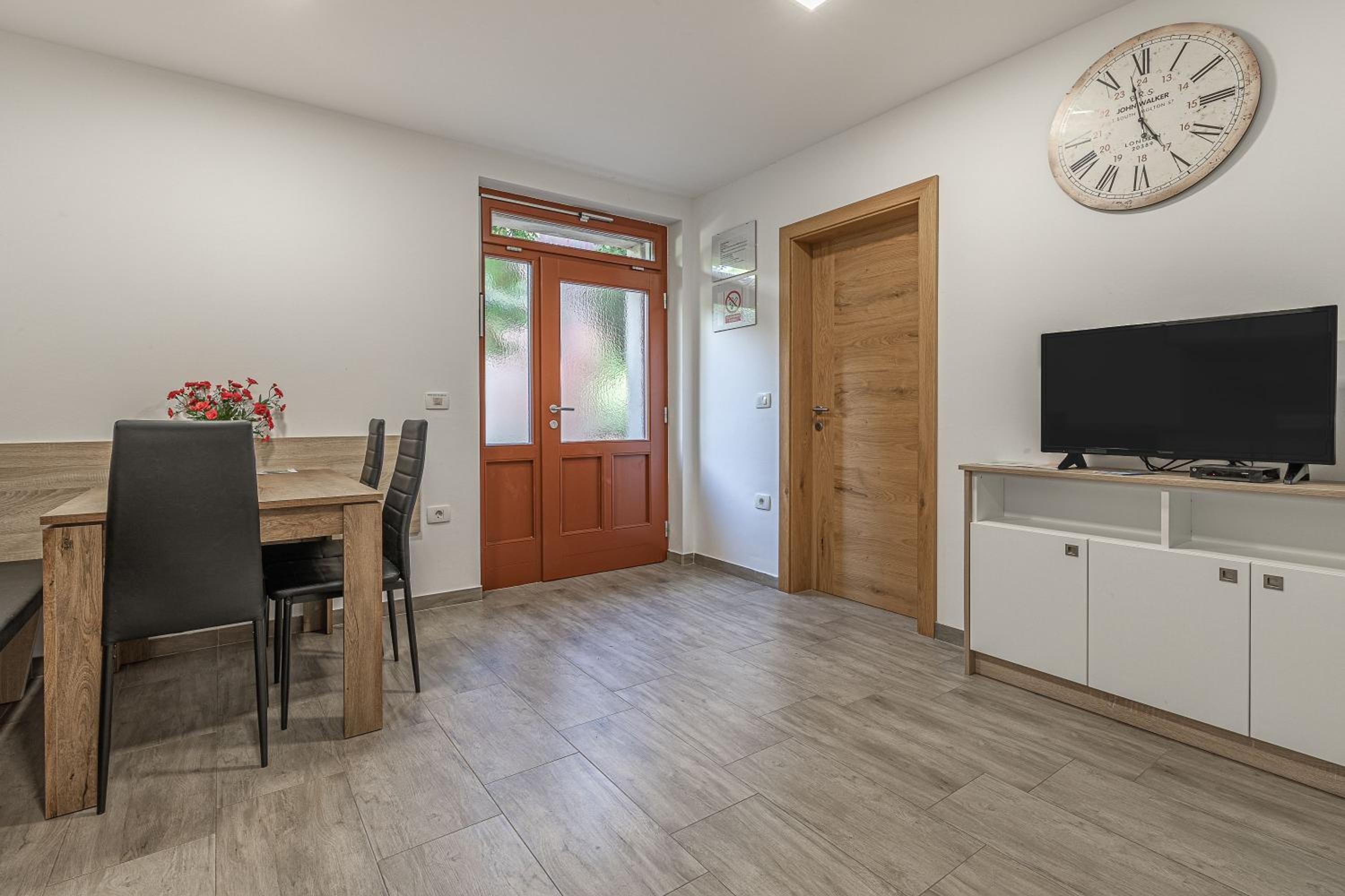 Two Bedroom Apartment photo 2