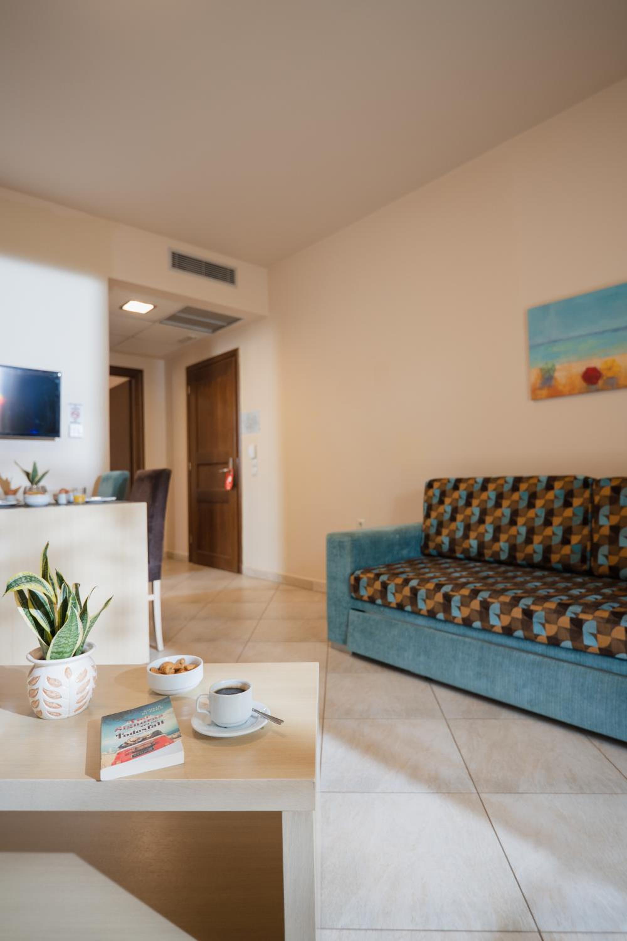 Suite with Garden View - Photo 1