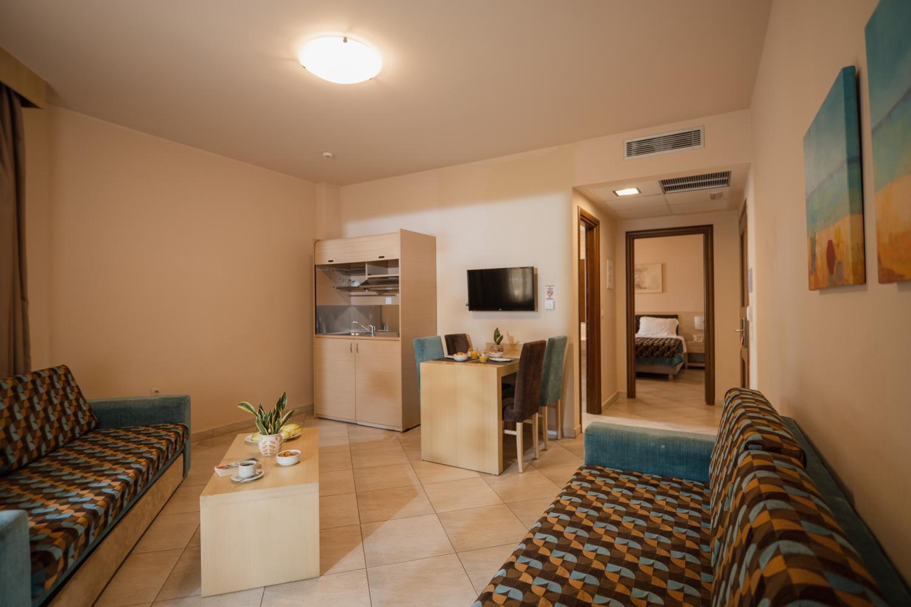 Suite with Garden View - Photo 2