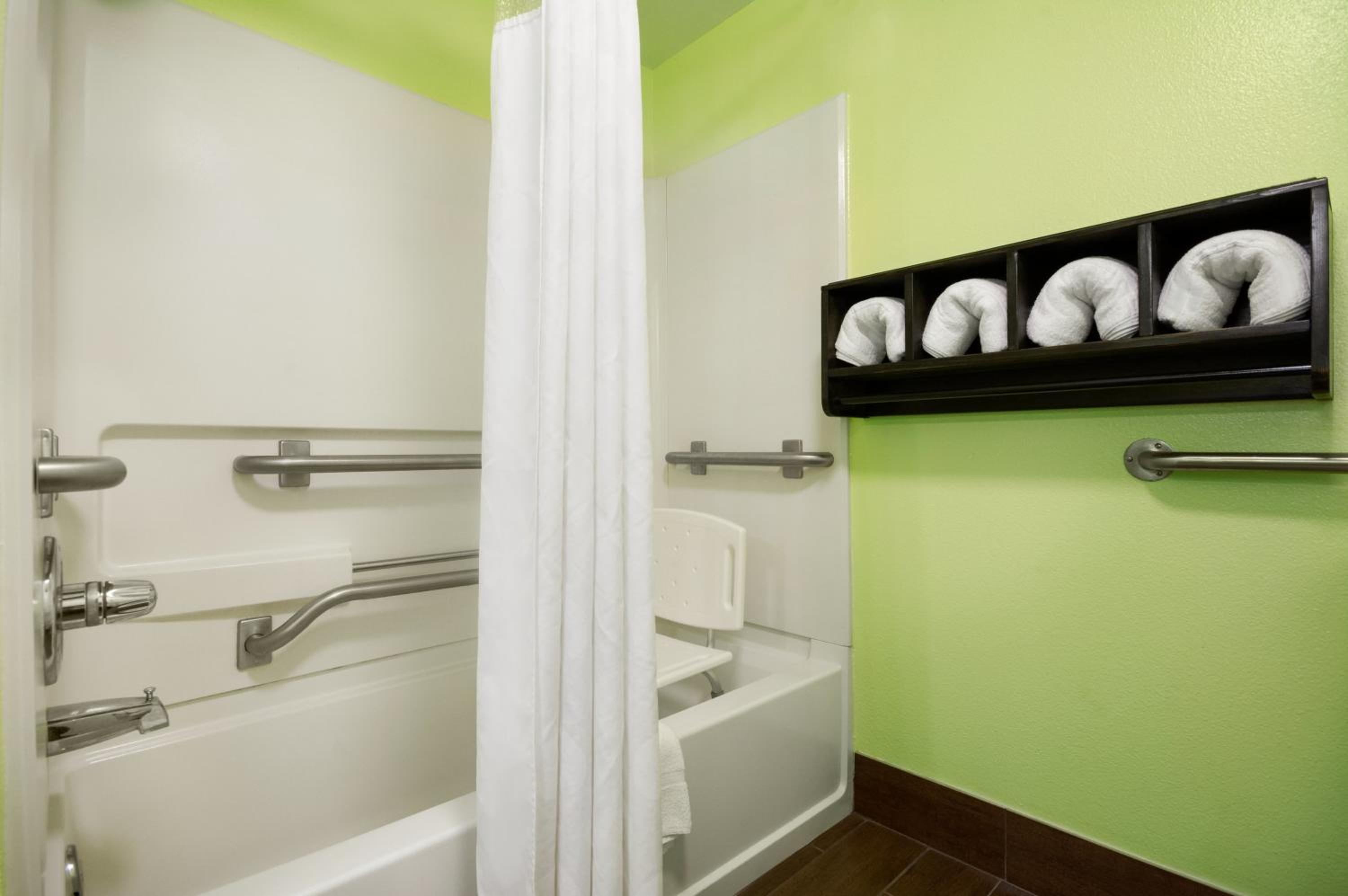 King Room - Disability Access/Non-Smoking - Photo 5