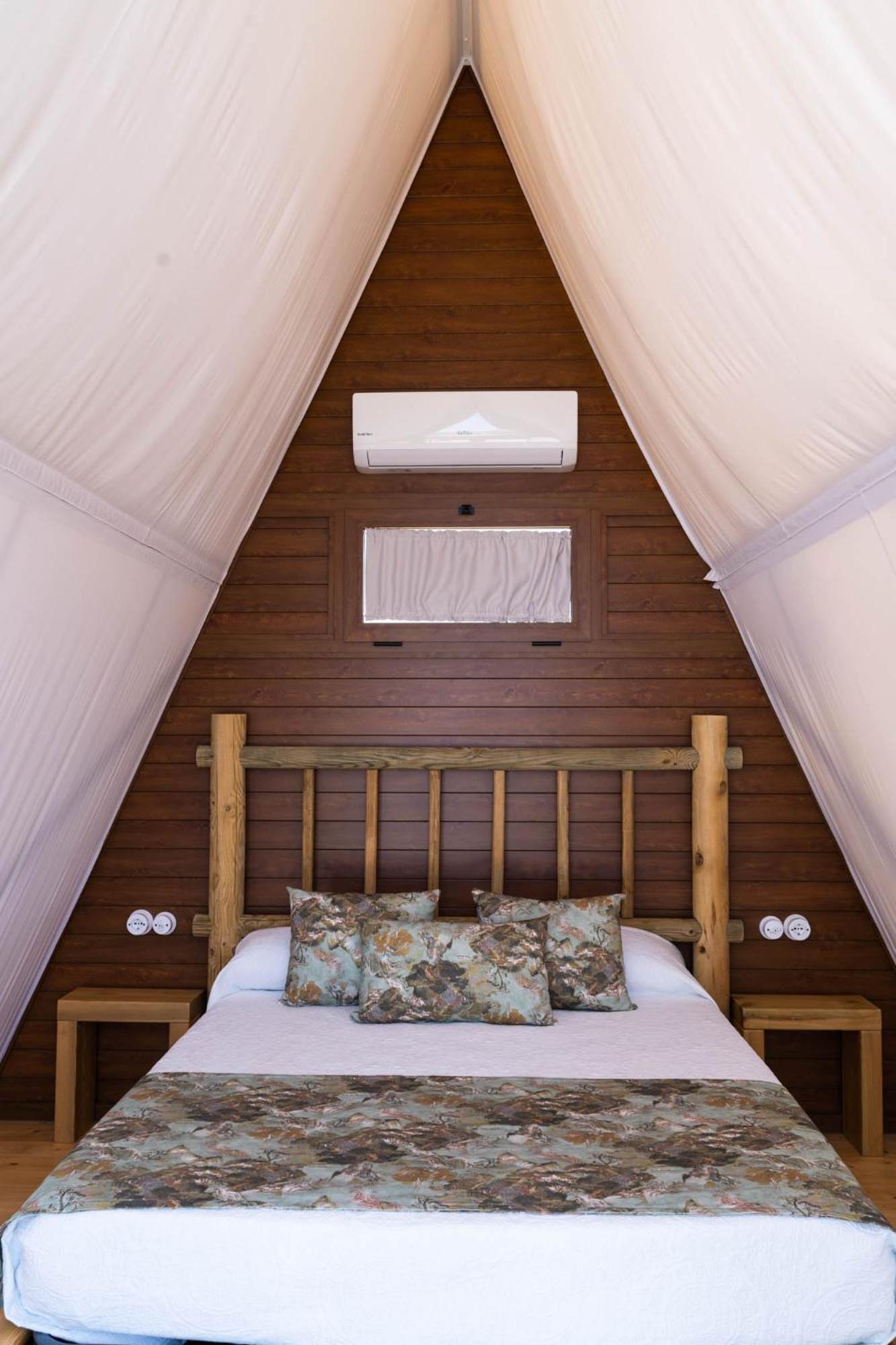Deluxe Cabana with Garden View - Photo 2