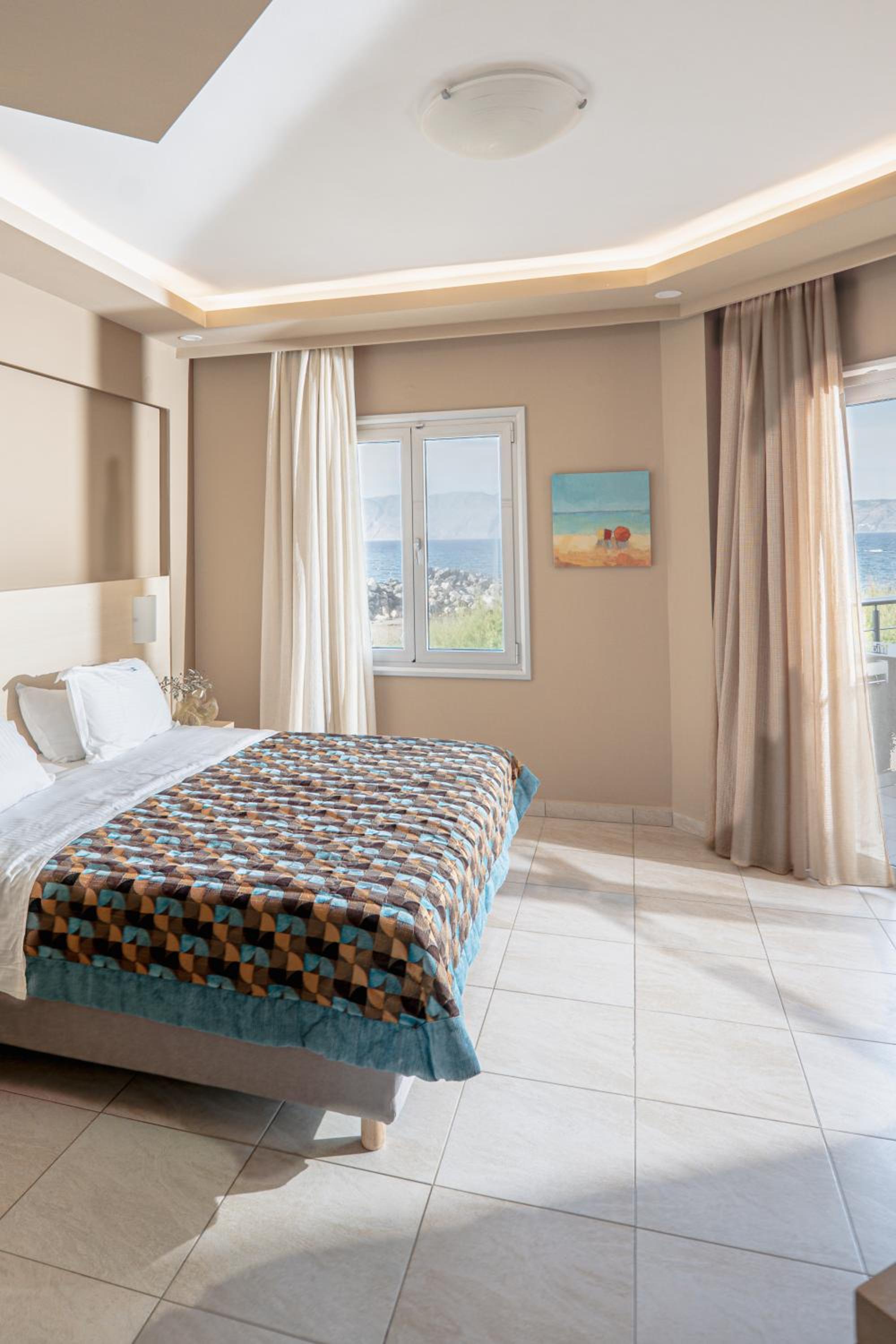 Suite with Sea View - Photo 3