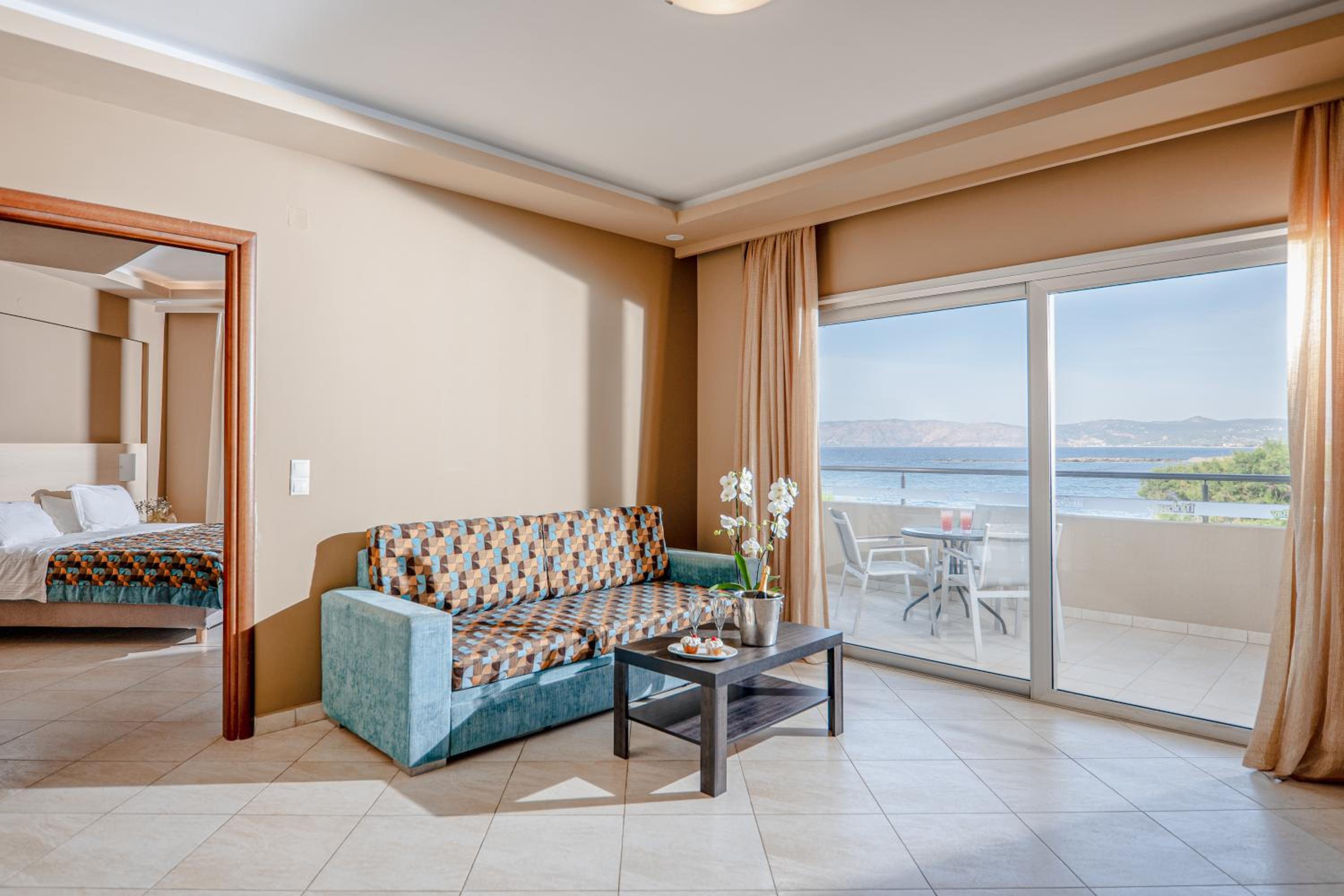 Suite with Sea View - Photo 6