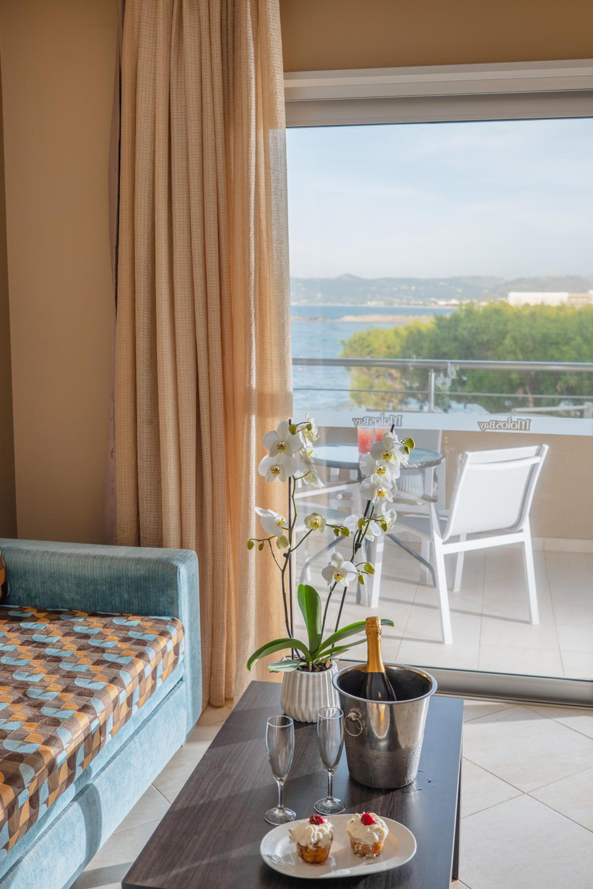 Suite with Sea View - Photo 5