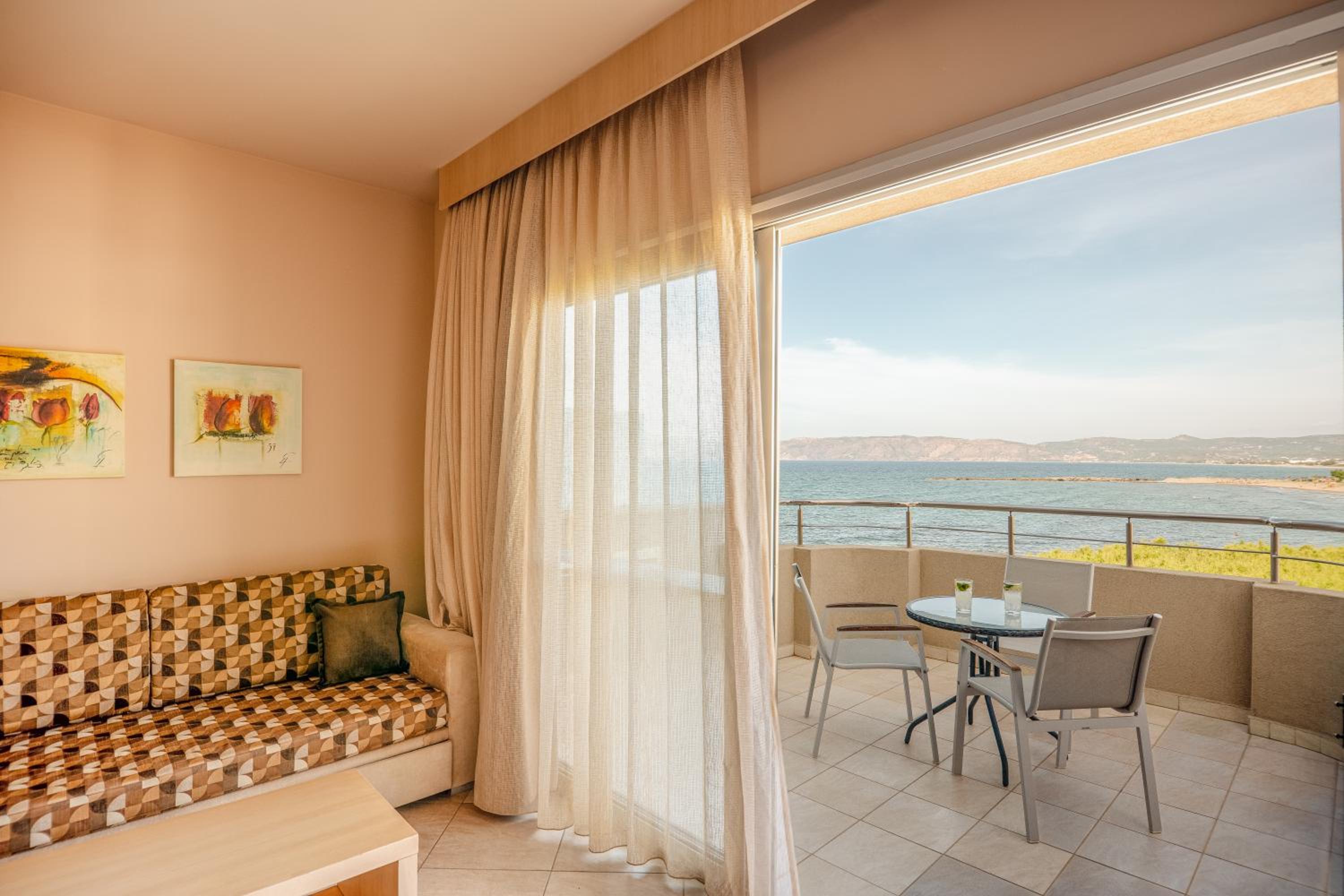 Suite with Sea View - Photo 4