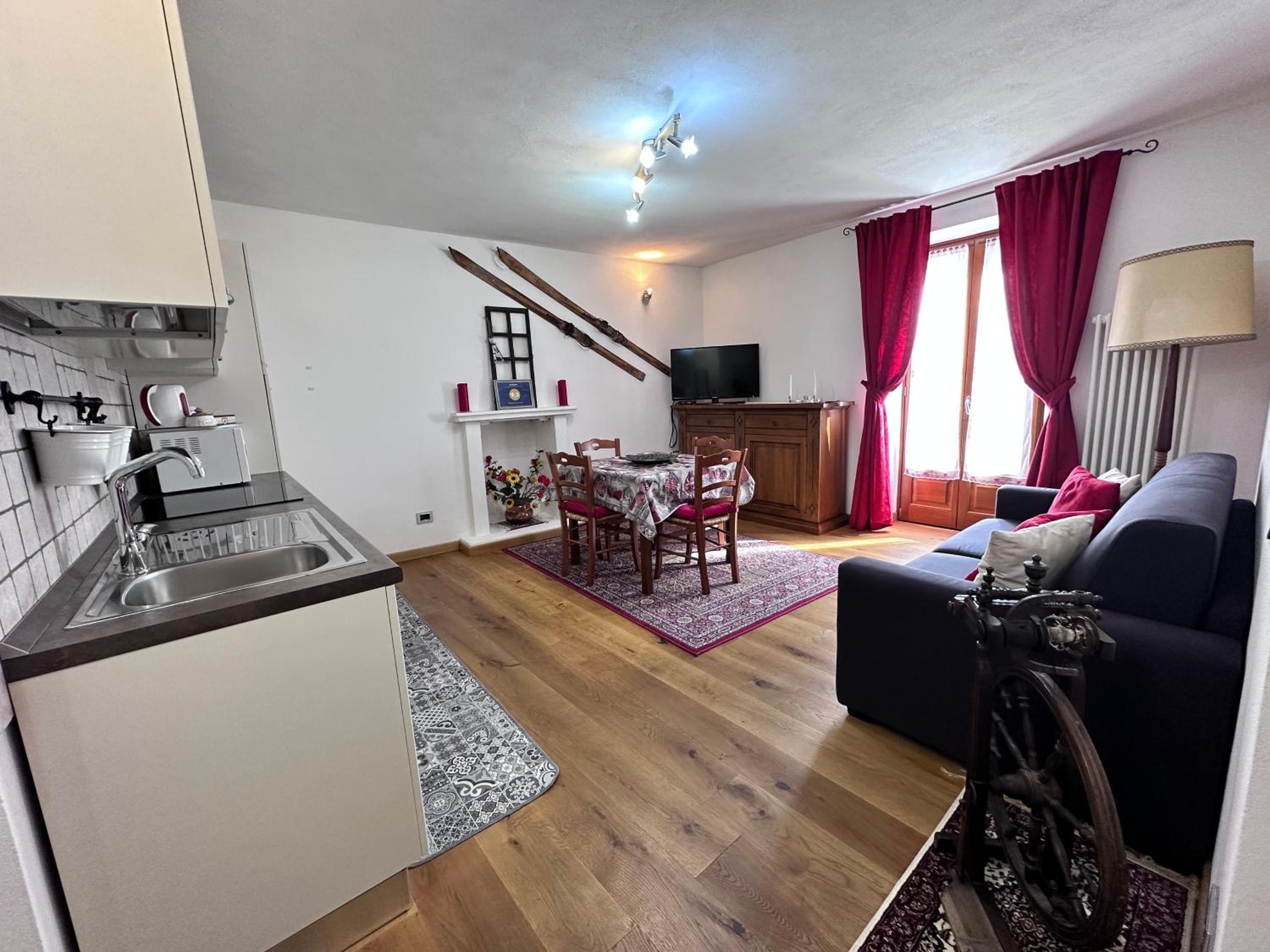 Apartment with Mountain View photo 1