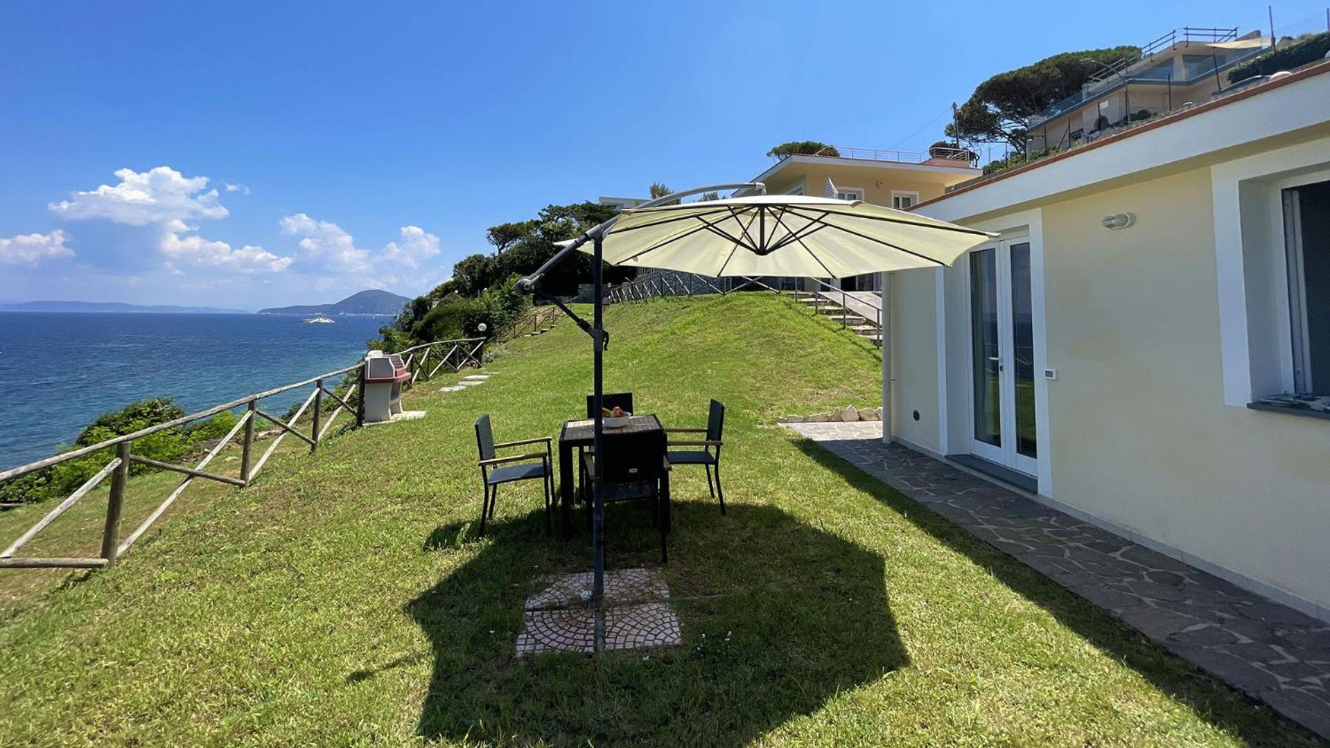 Villa photo 3