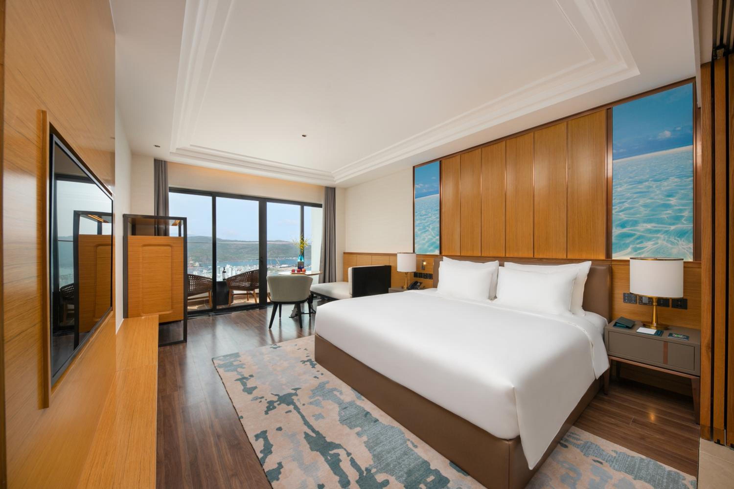 ​Two-bedroom Suite Oceanview - Photo 5
