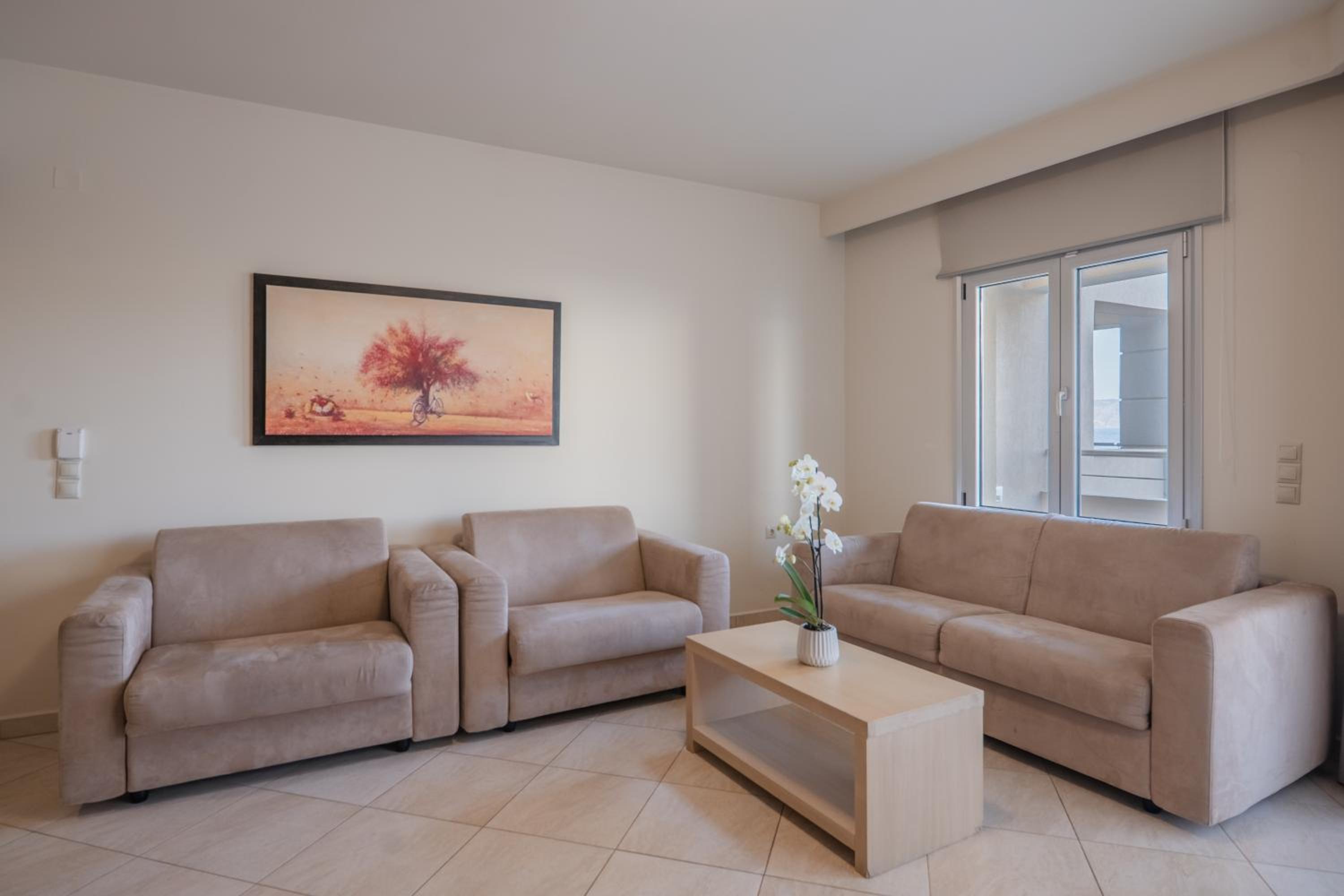 Superior Suite with Sea View - Photo 3