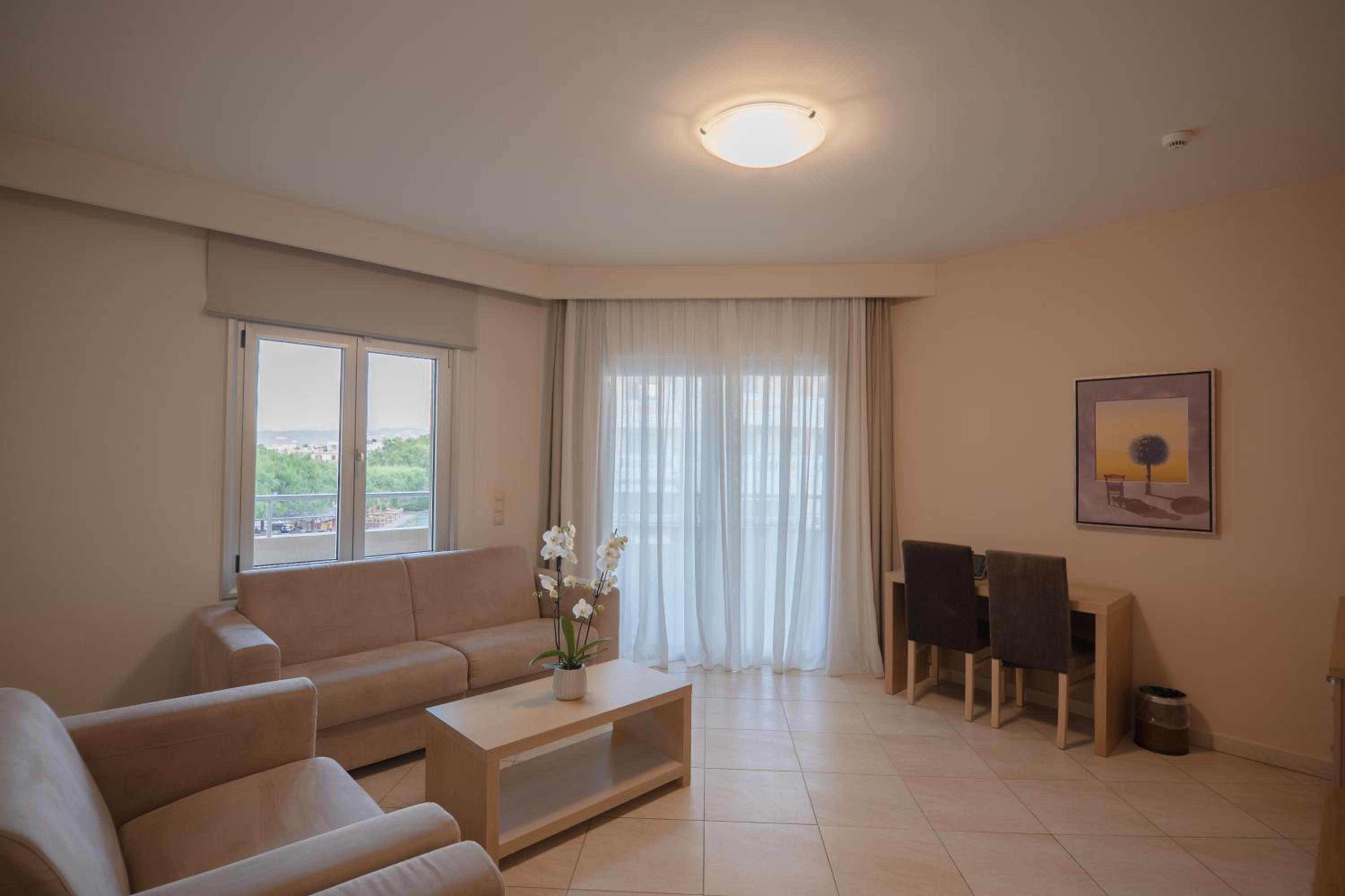 Superior Suite with Sea View - Photo 6