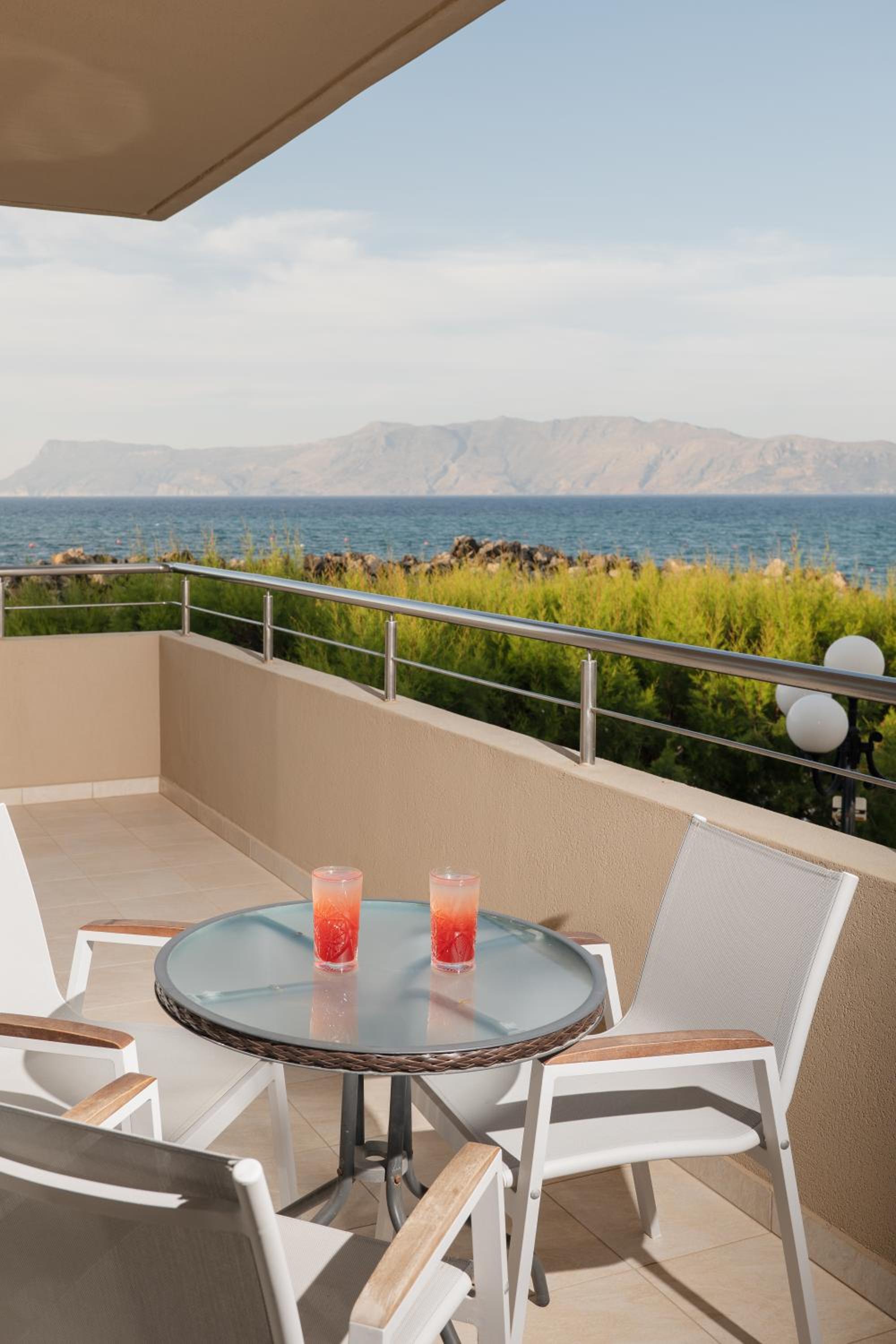 Superior Suite with Sea View - Photo 7