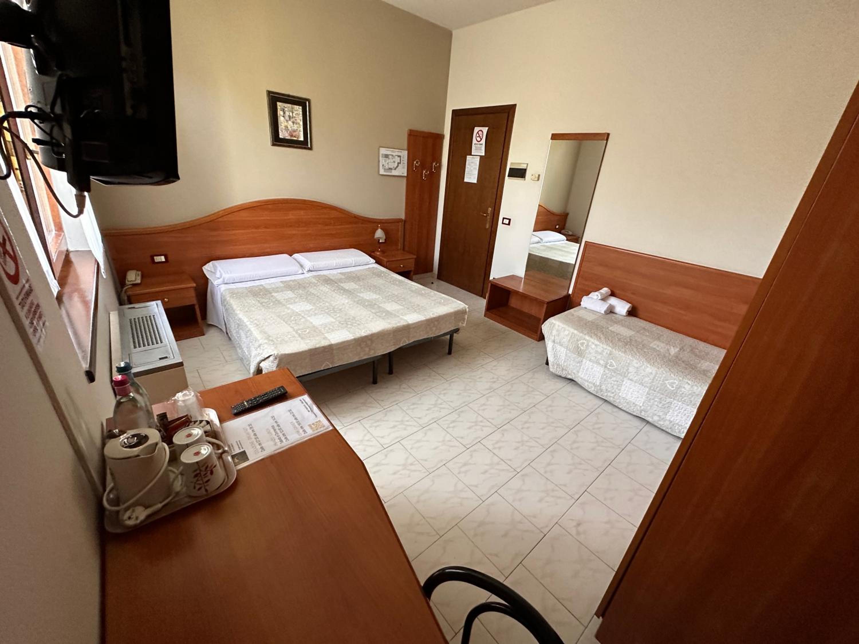 Triple Room - Photo 4