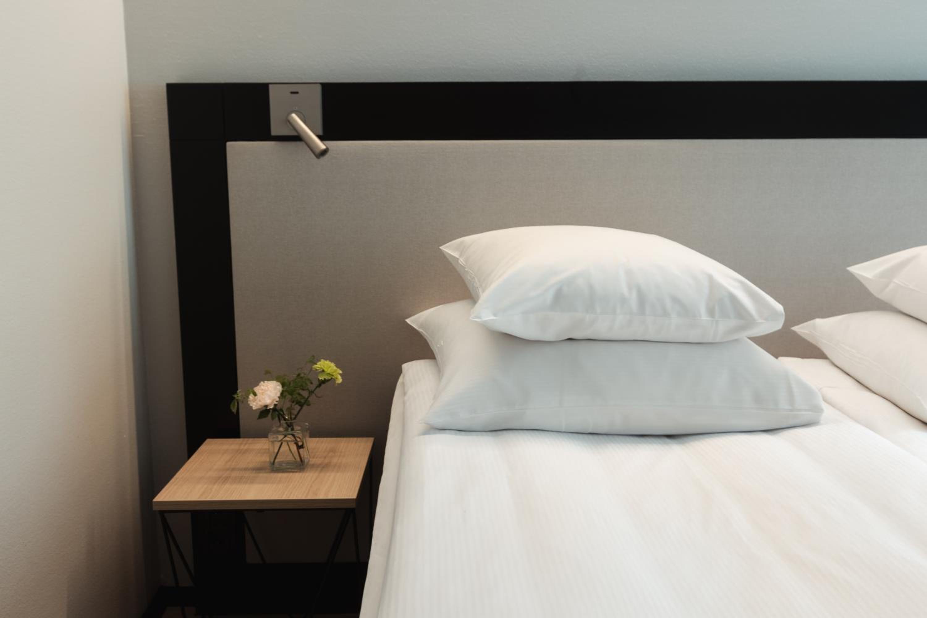 Bed & Sleeping Area