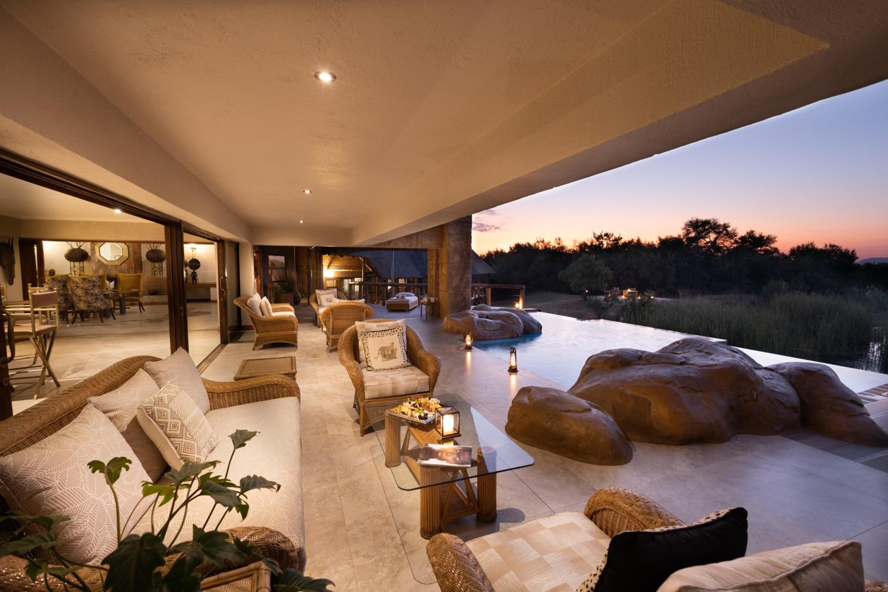 Deluxe Suite - Photo 15