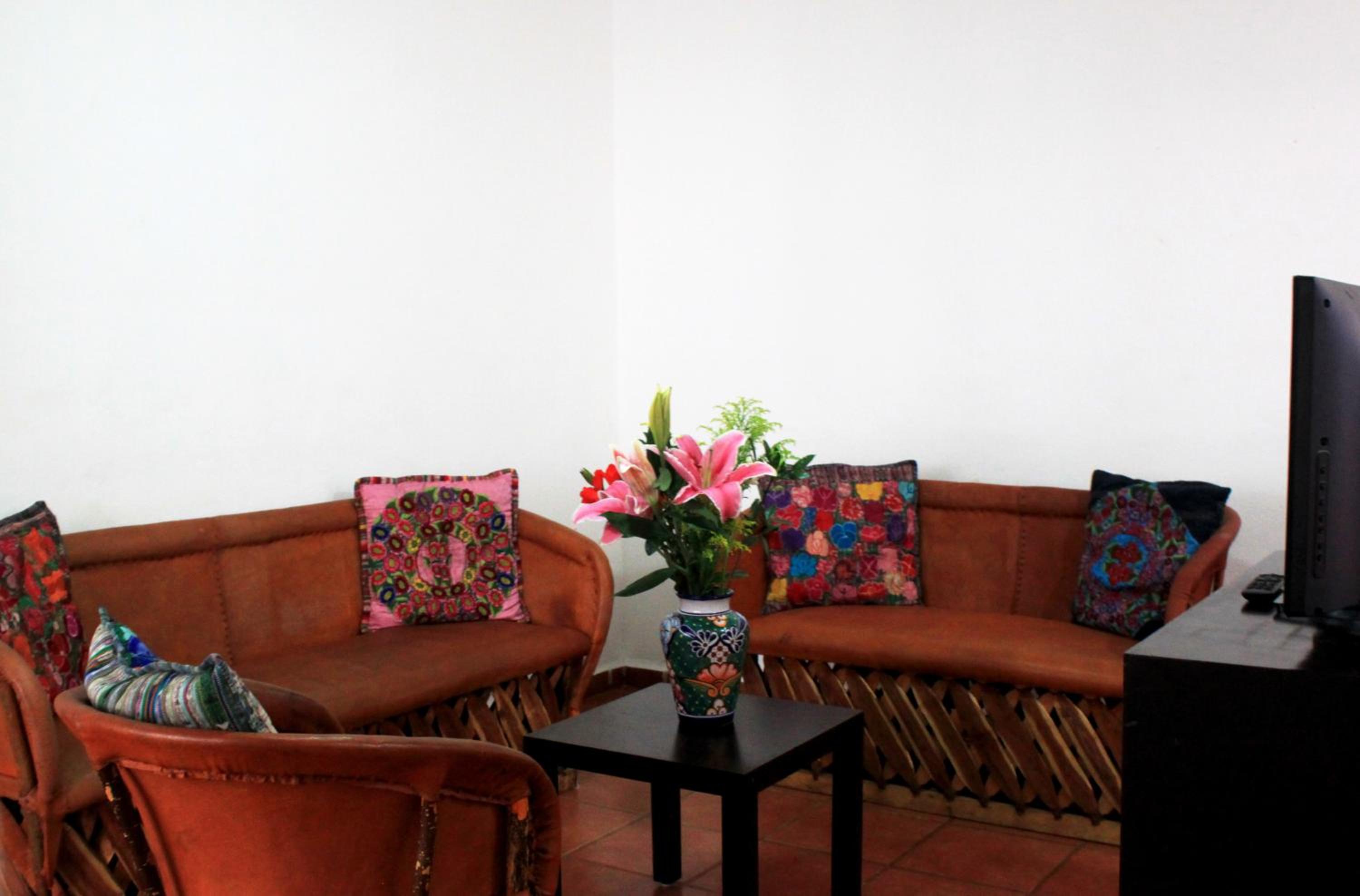 1 Bedroom grand suite with balcony - Photo 8