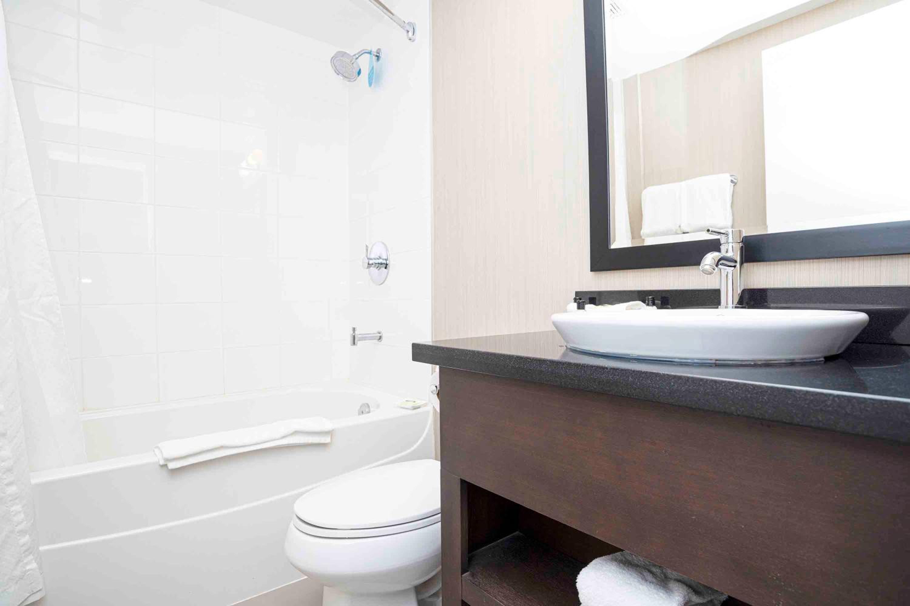 Standard Room, 2 Queen Beds, Kitchenette	 - Photo 6