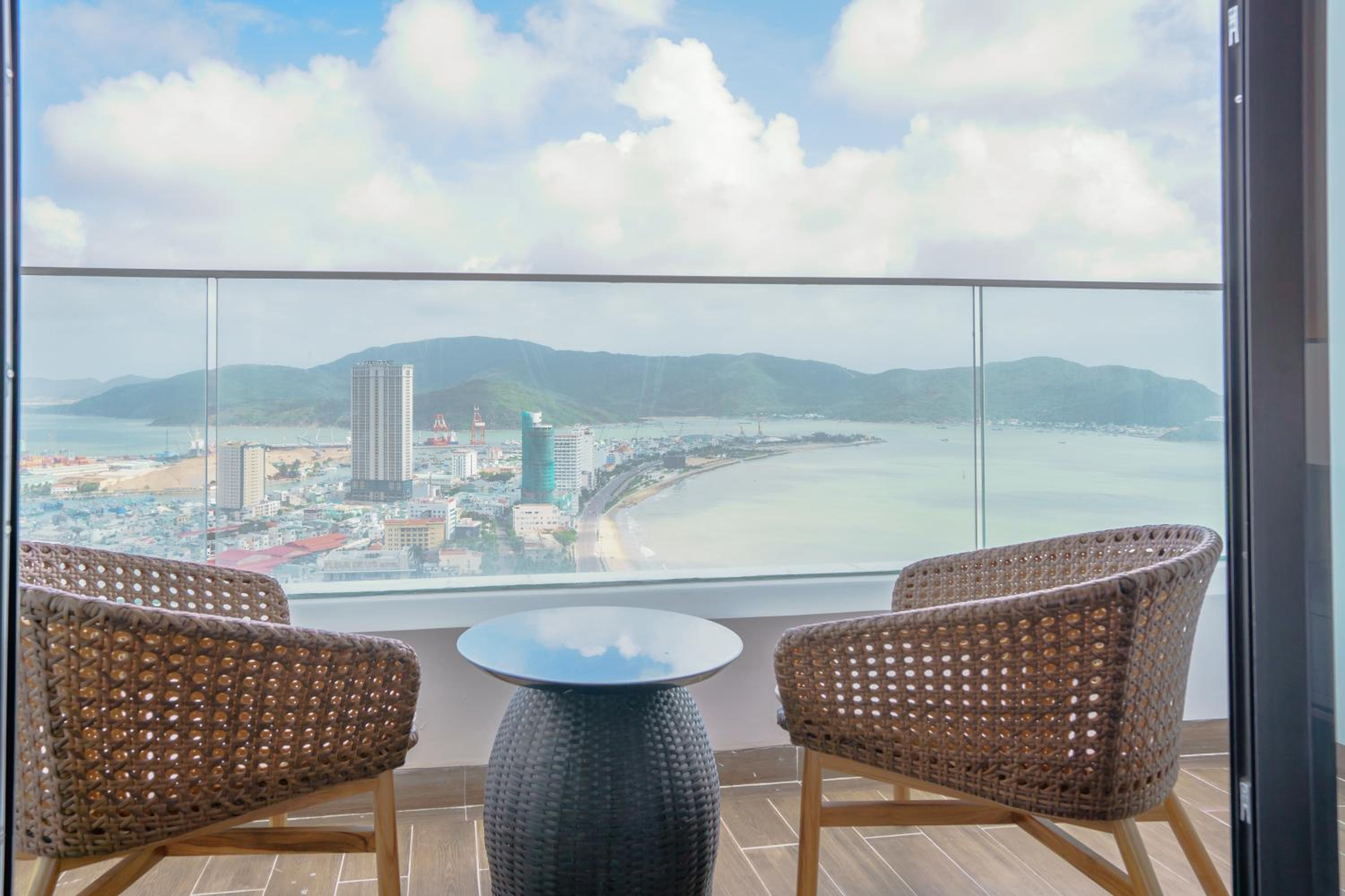 ​Three-bedroom Suite Oceanview - Photo 15