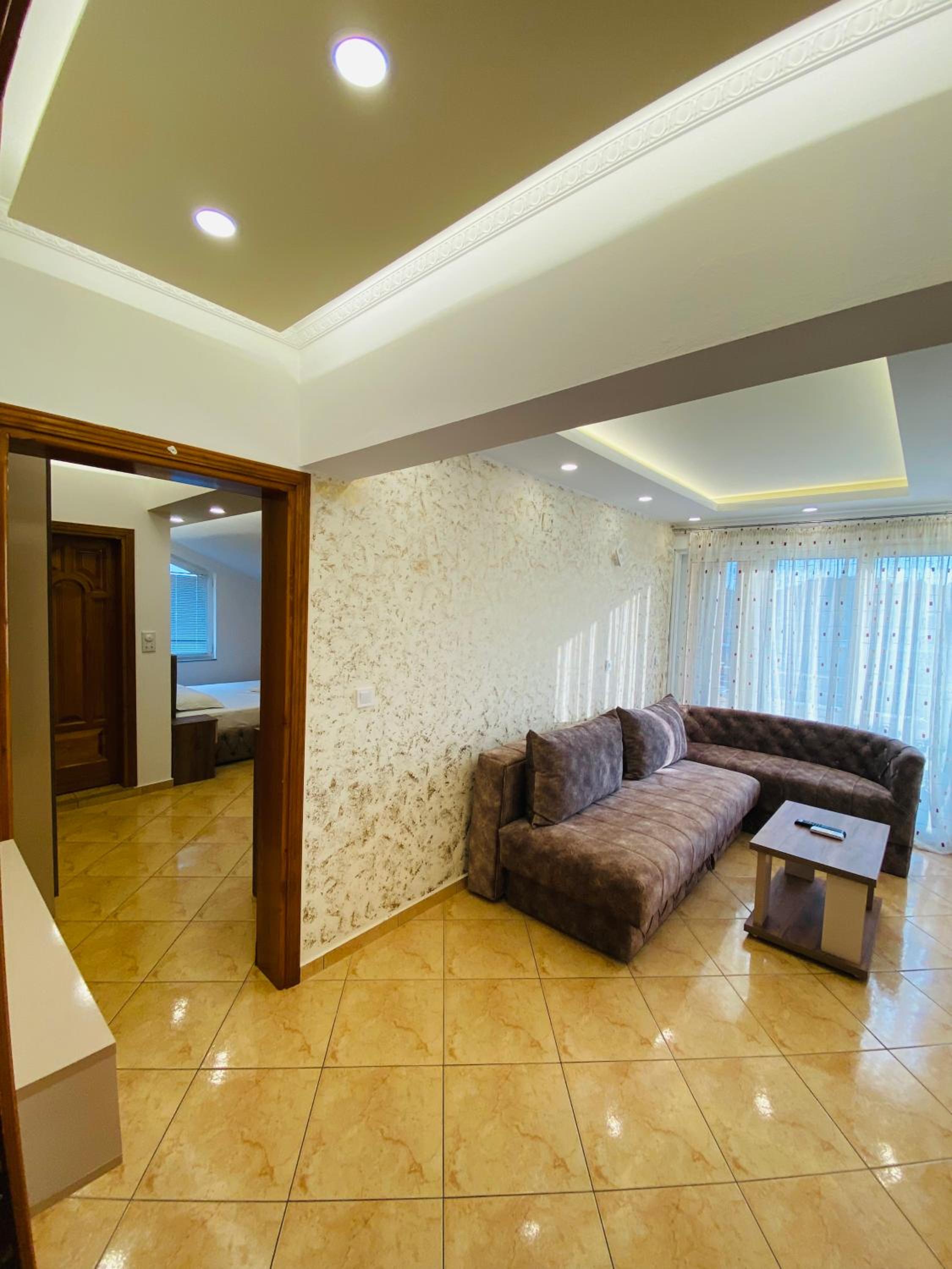 Two-Bedroom Apartment (5 Adults)  with Free Parking and Wi-Fi