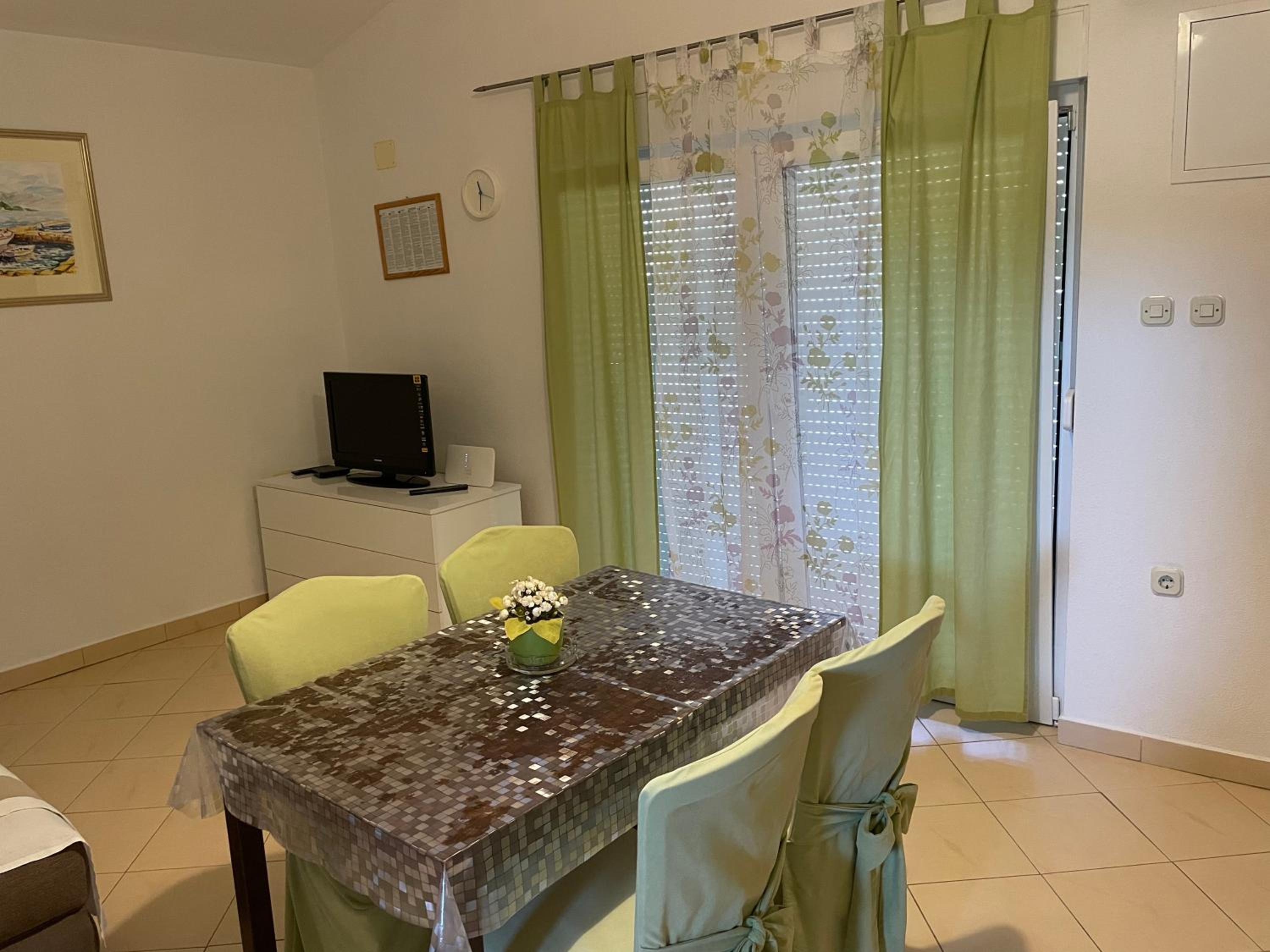 One-Bedroom Apartment with Terrace (4 Adults) - Photo 22