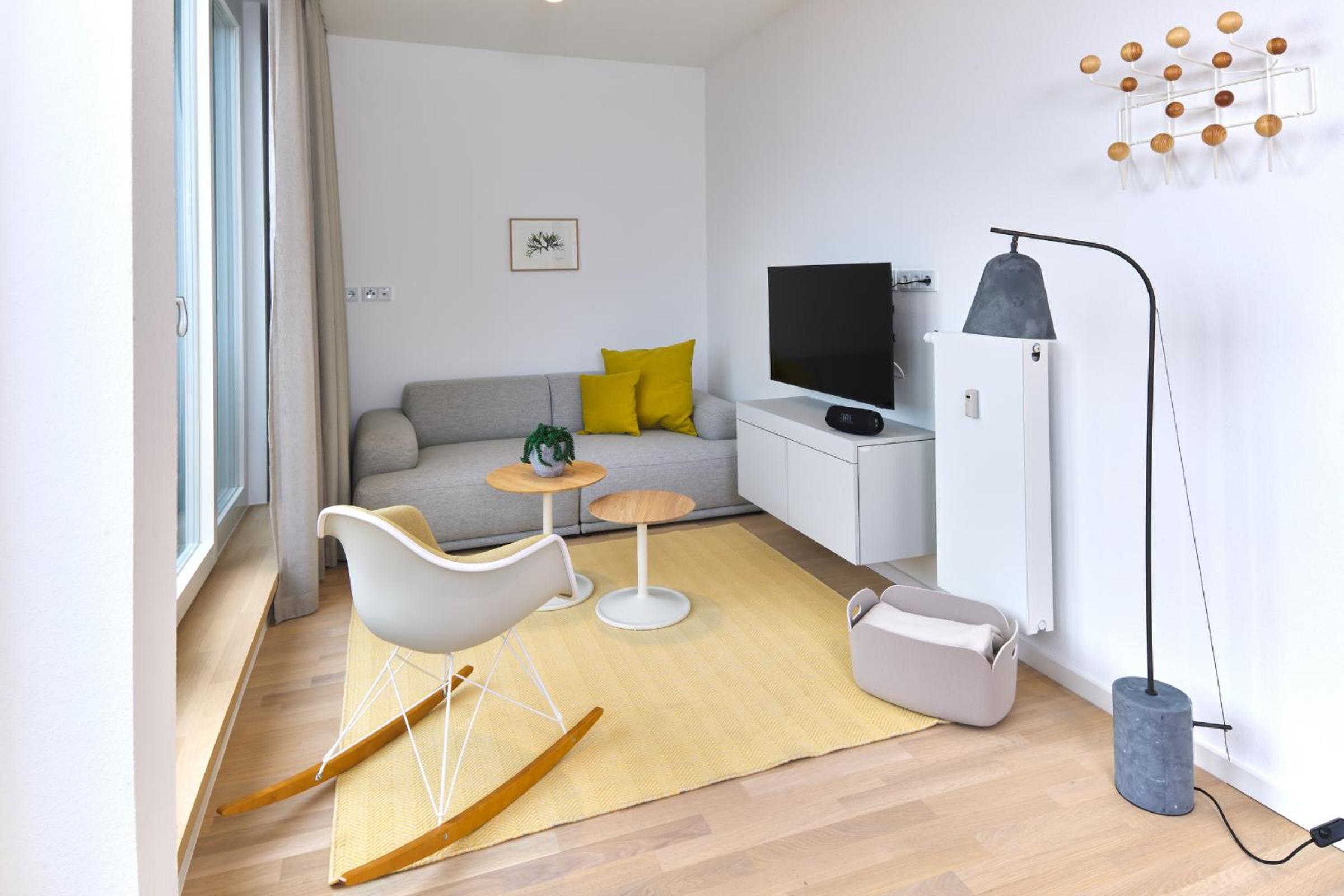 Apartment with Balcony photo 1