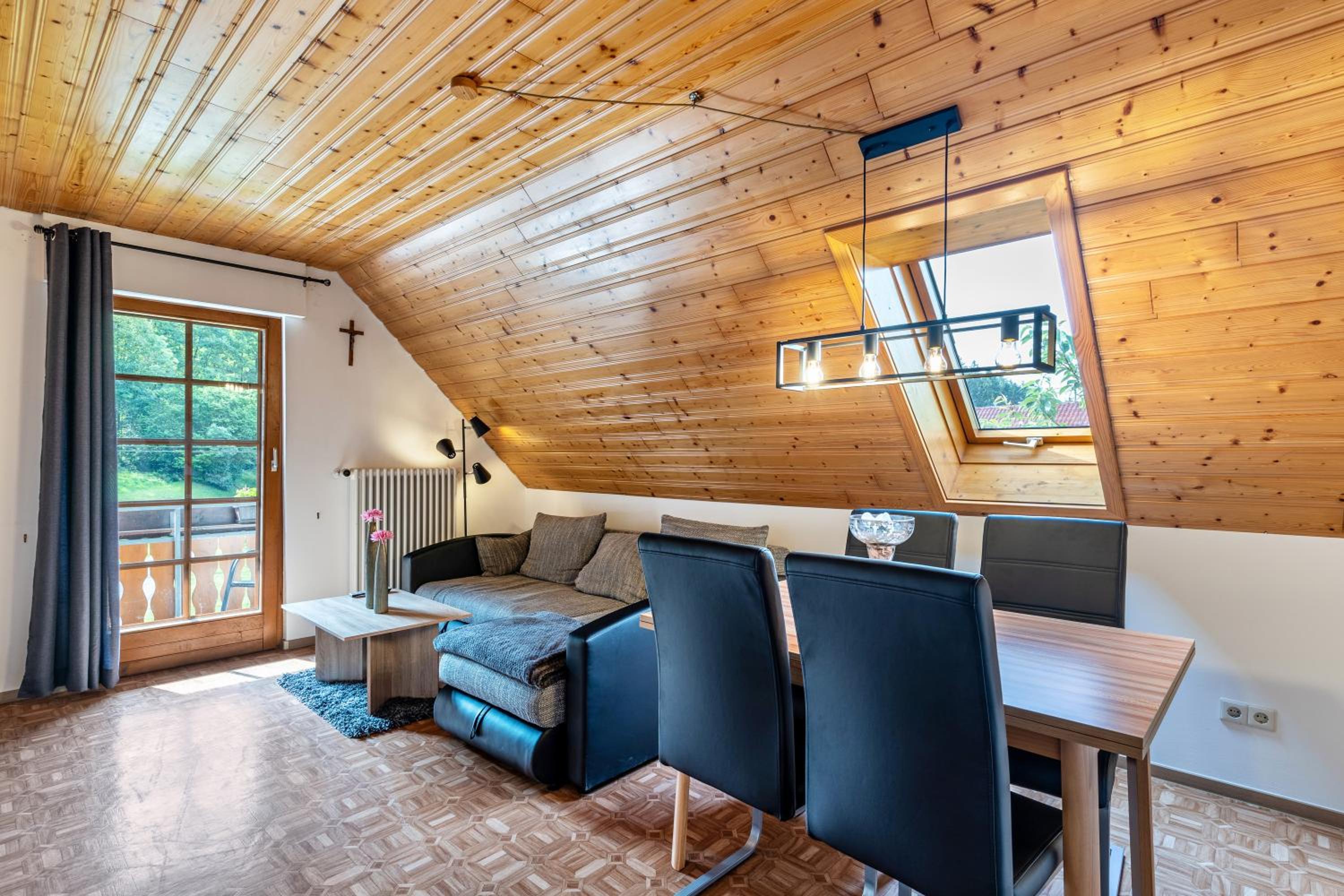 Two-Bedroom Deluxe Apartment with Garden View