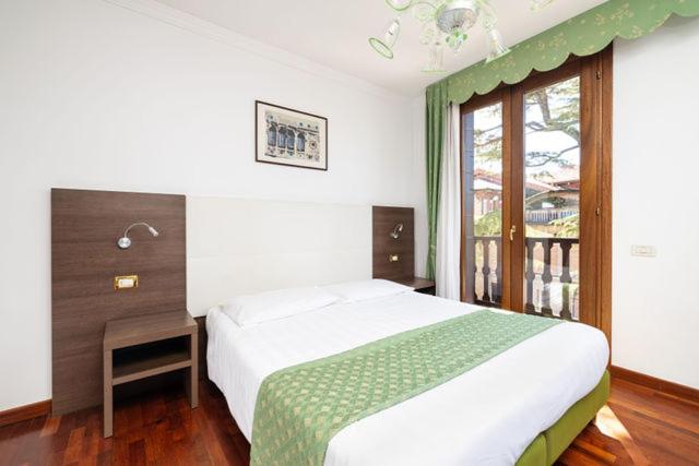 Double or Twin Room - Photo 1