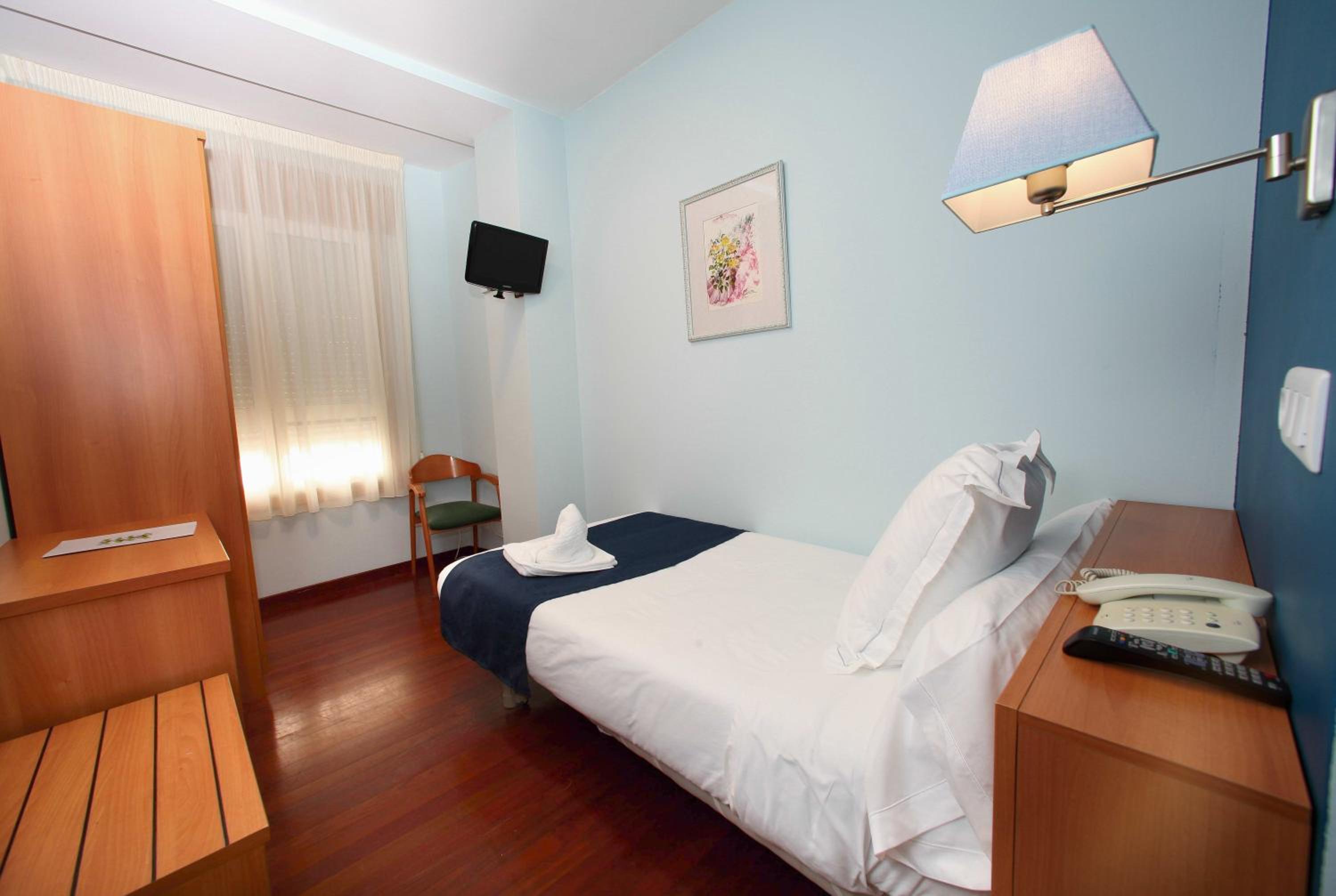 Single Room photo 3
