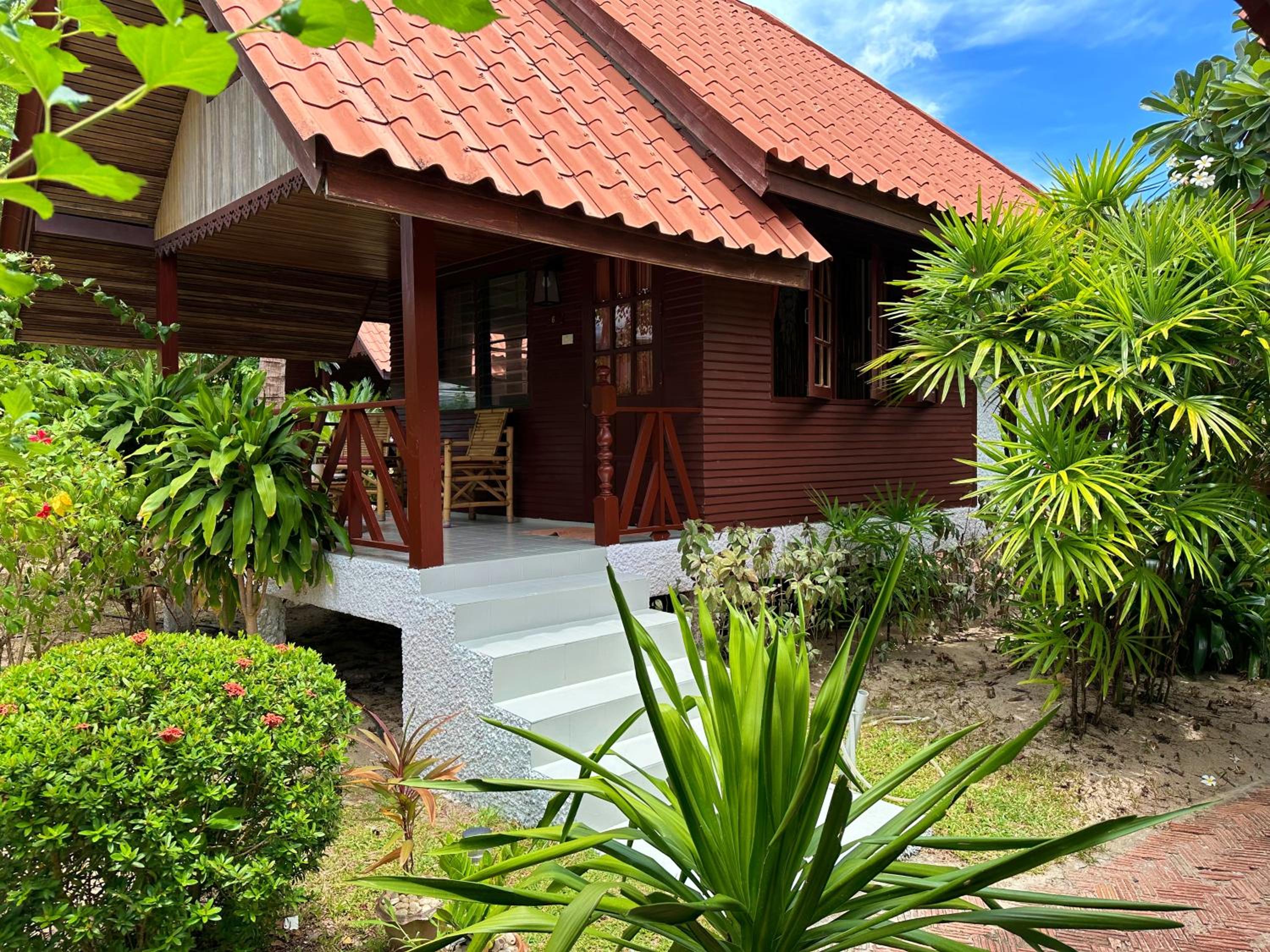 Bungalow with Garden View photo 2