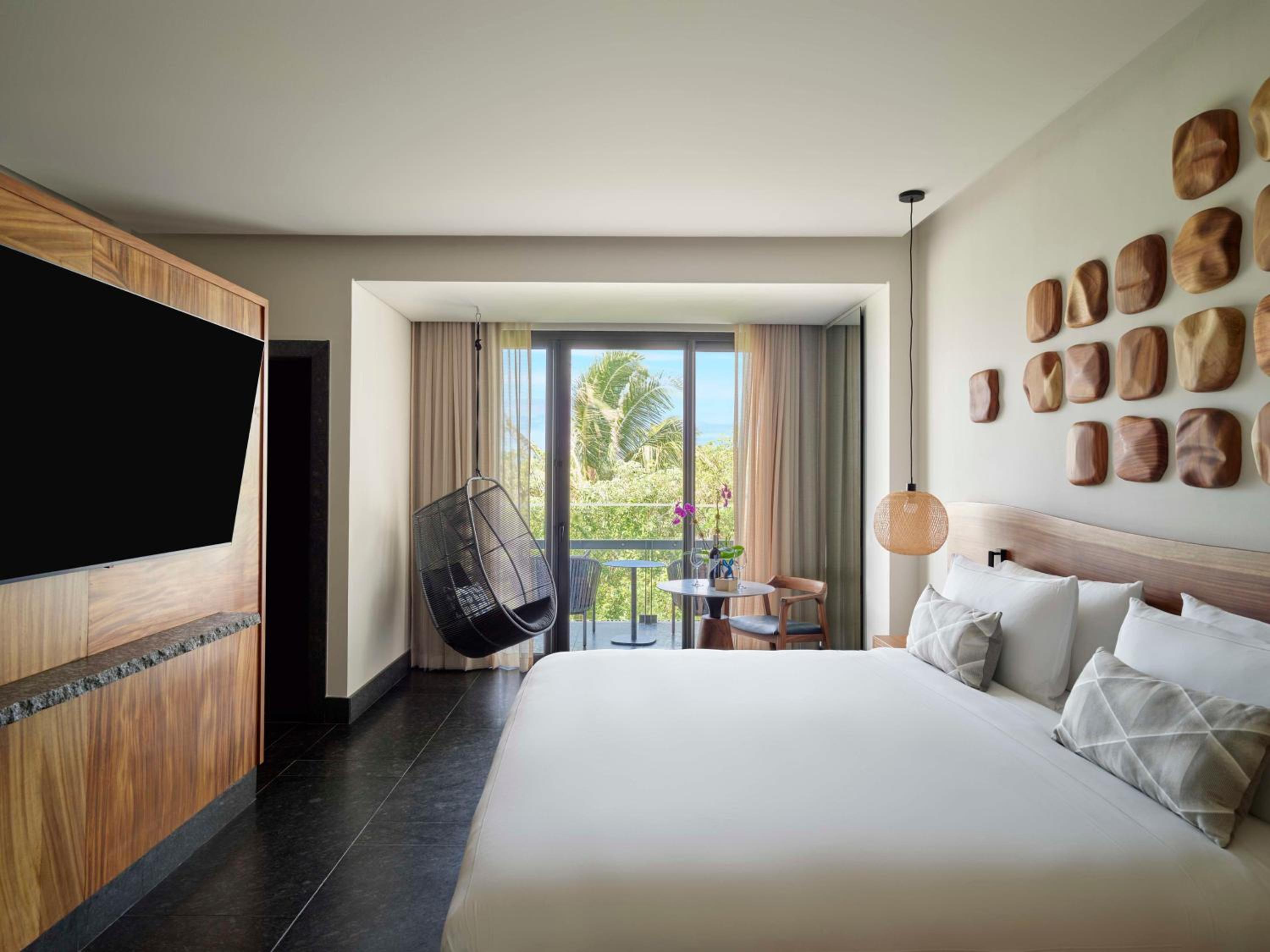 Queen Room with Two Queen Beds and Partial Ocean View - Photo 12