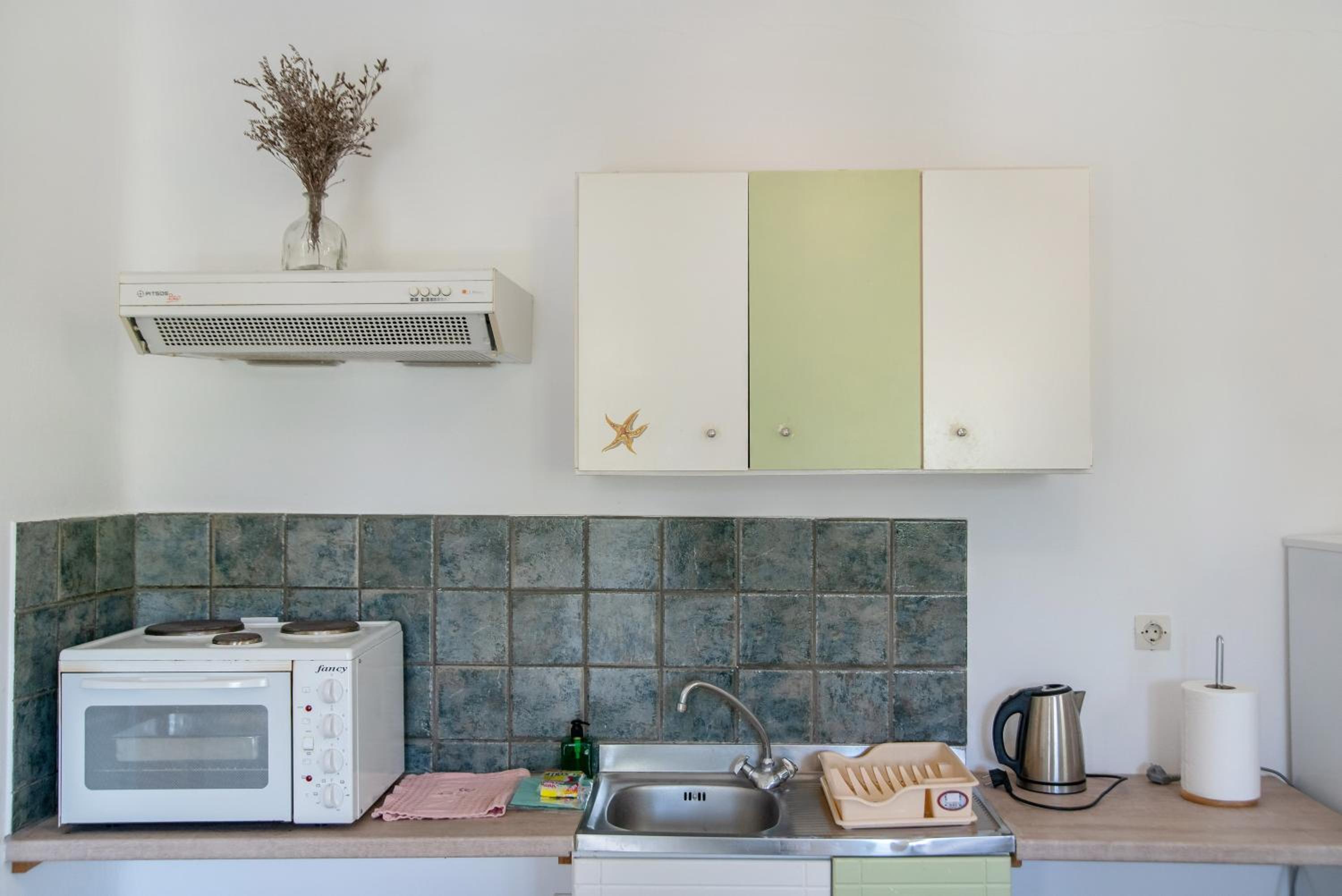 One-Bedroom House photo 2