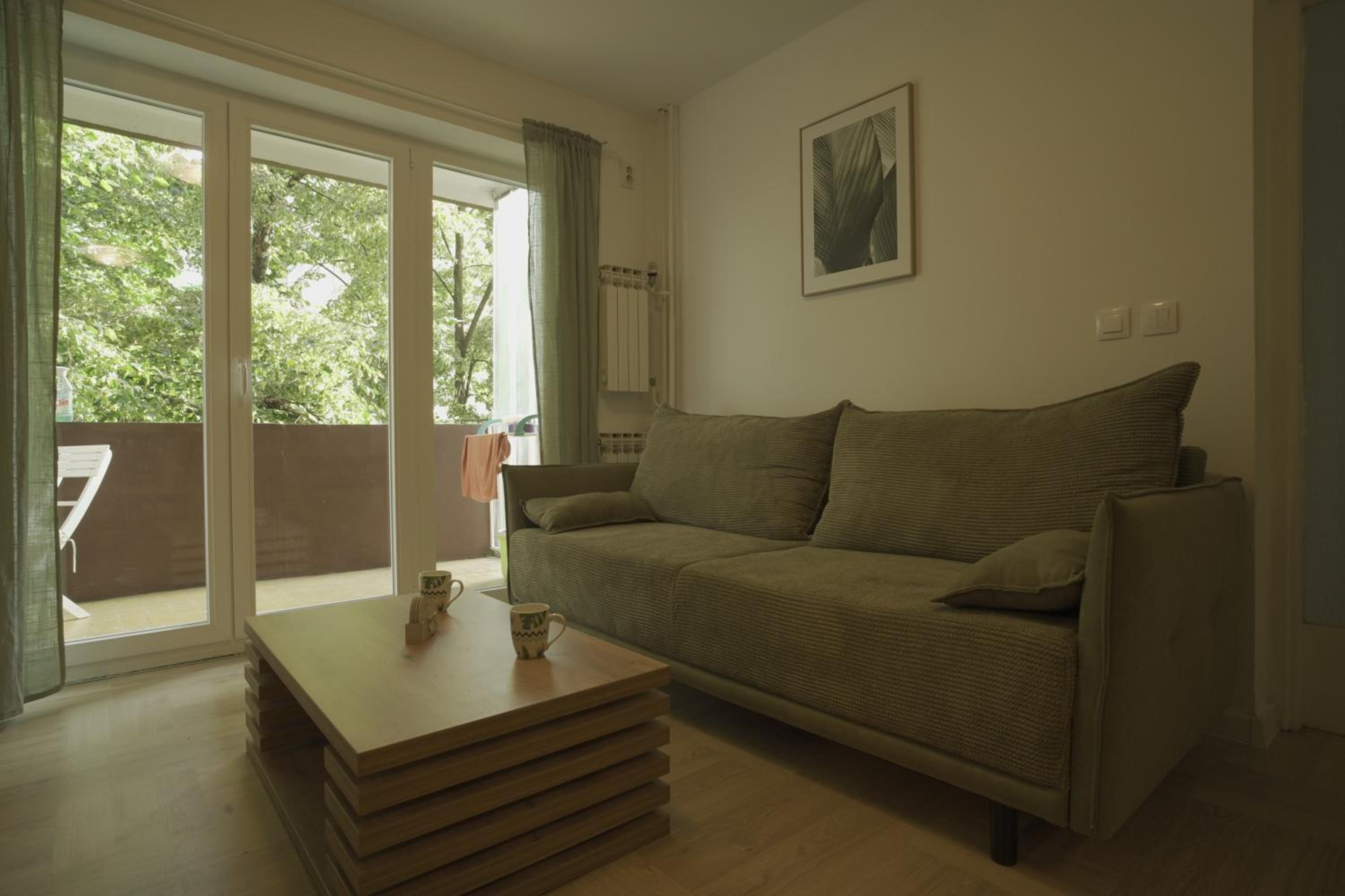 Apartment photo 2