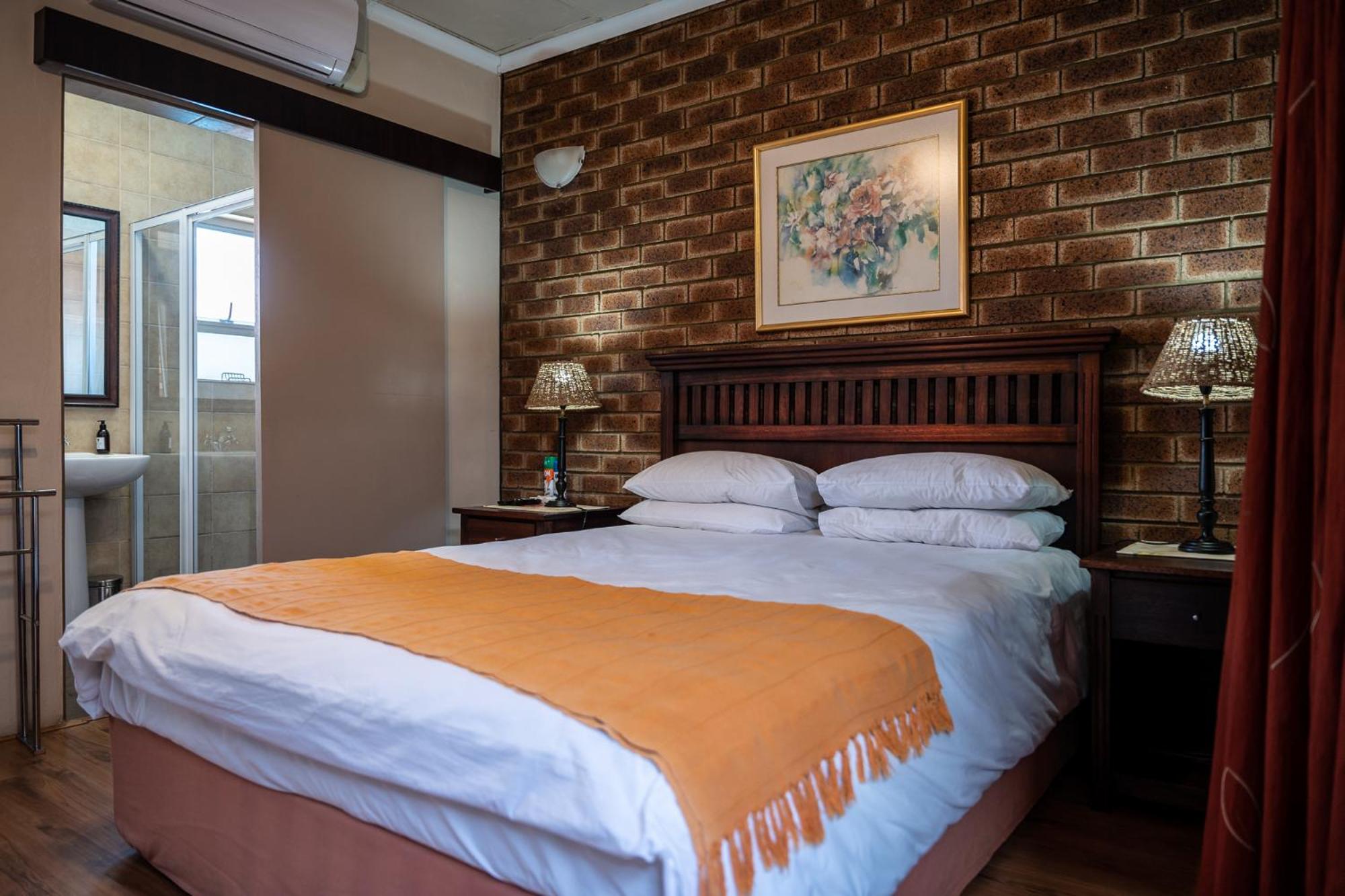 Standard Double Room - Photo 4