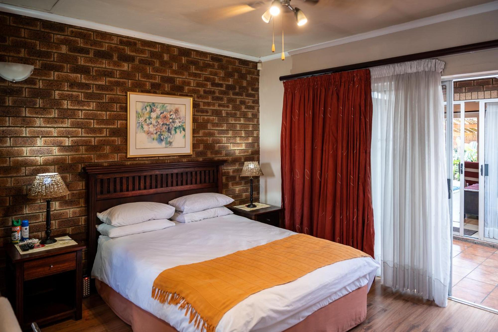 Standard Double Room - Photo 2