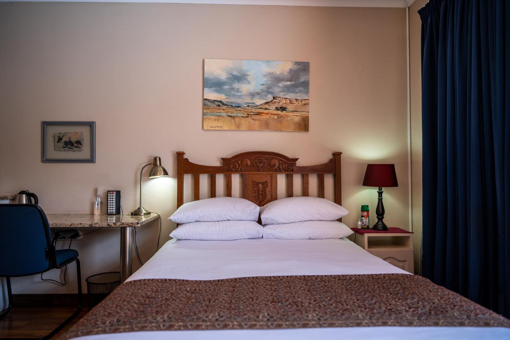 Deluxe Room - Photo 6