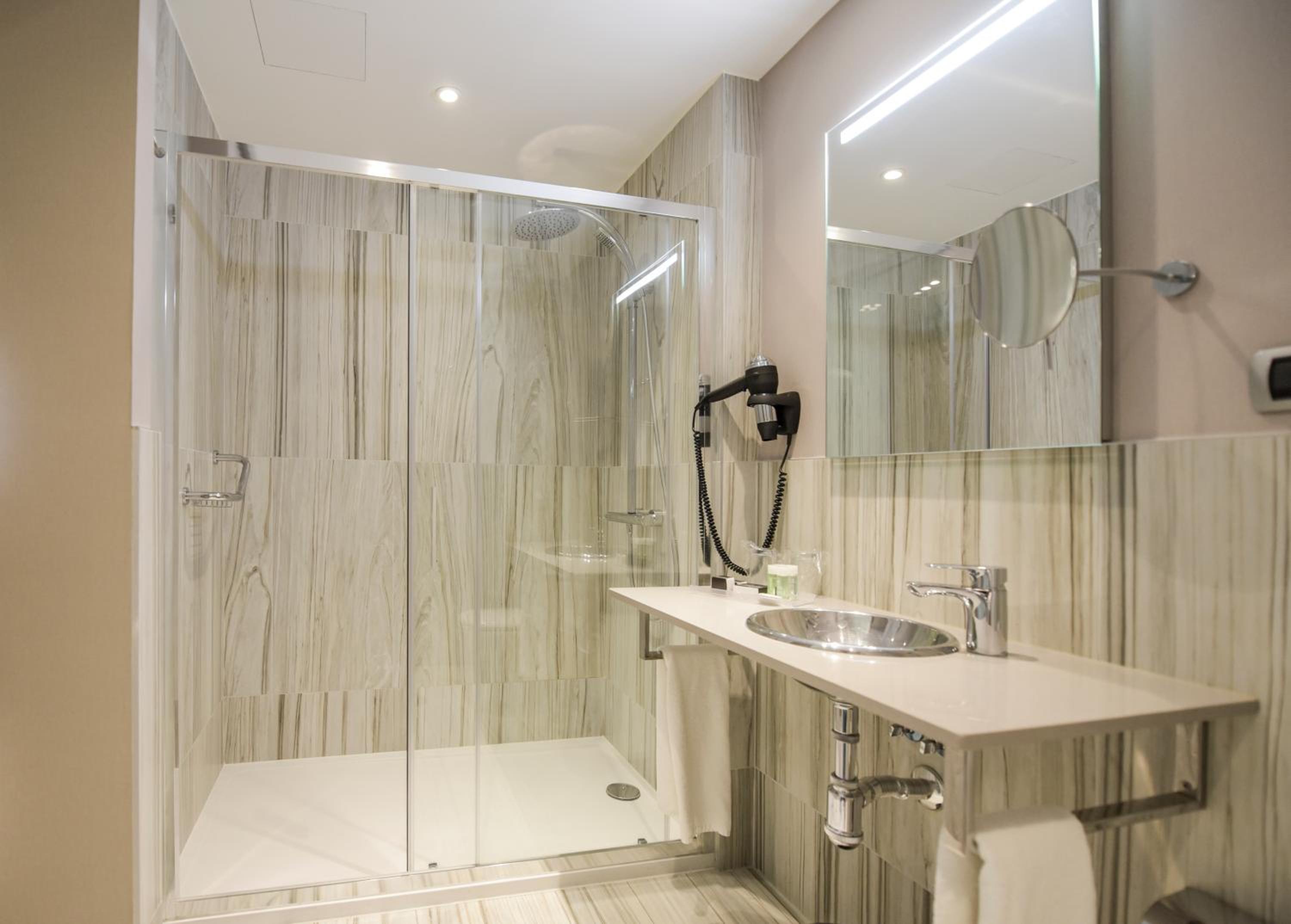 Triple Room - Photo 2
