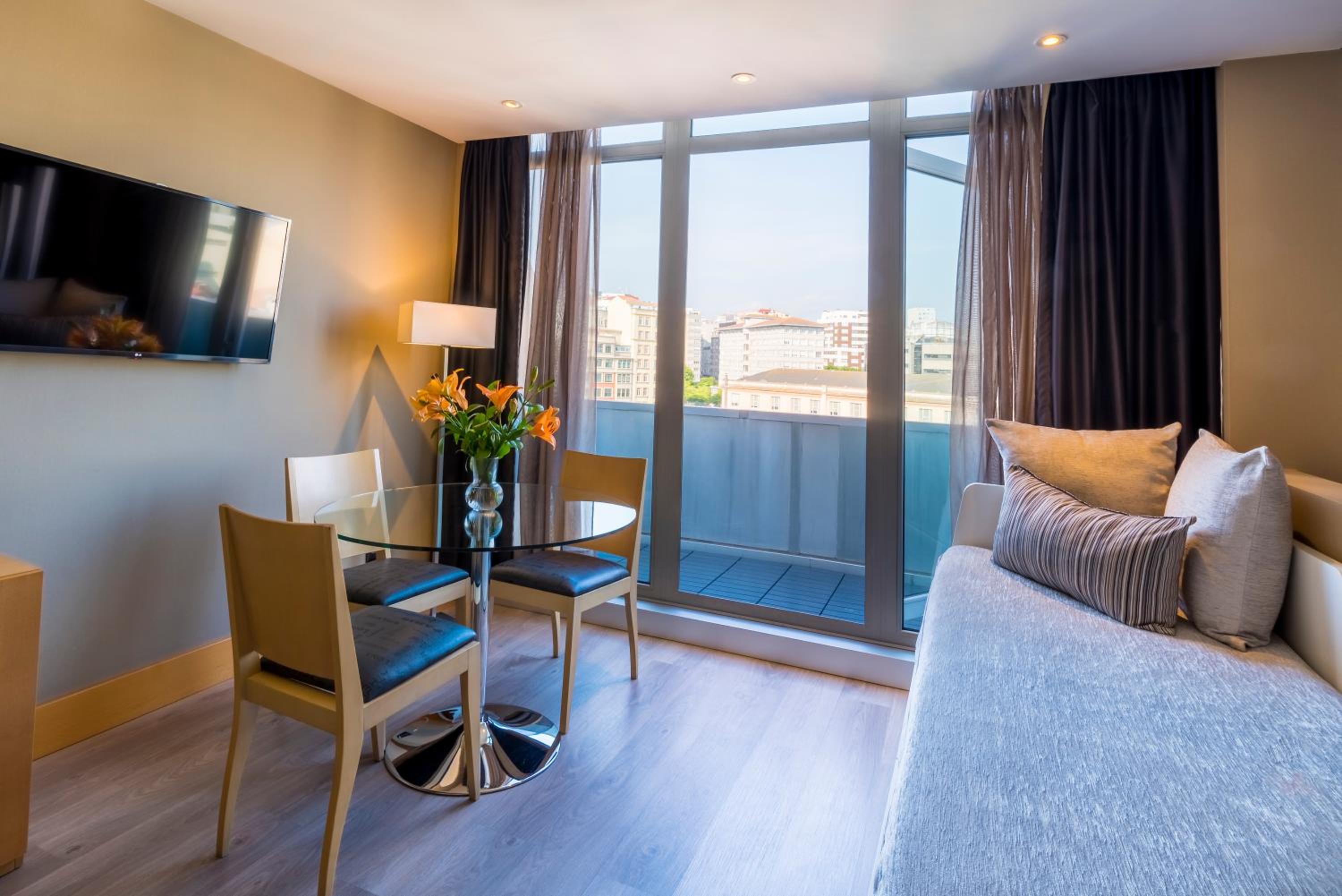 Junior Suite (2 Adults) - Photo 14