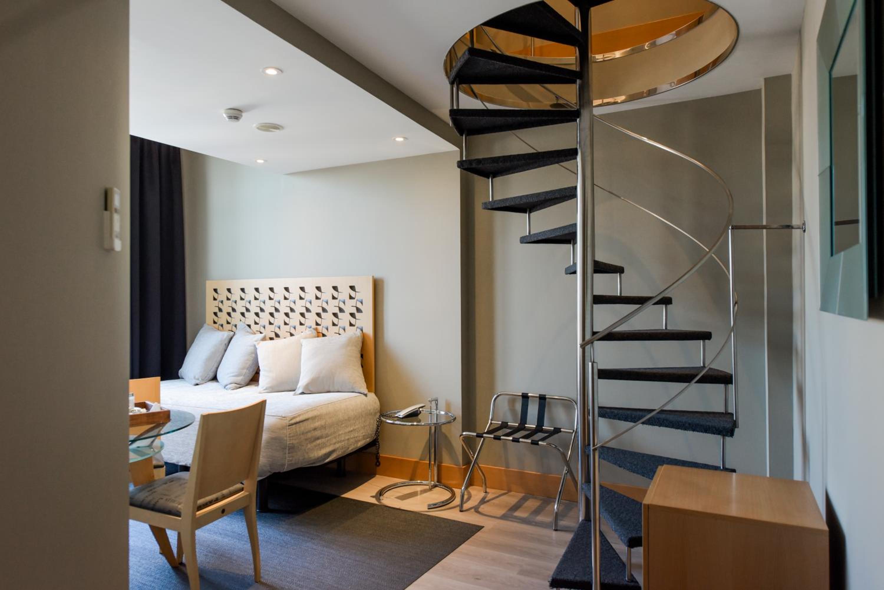 Junior Suite (2 Adults) - Photo 7