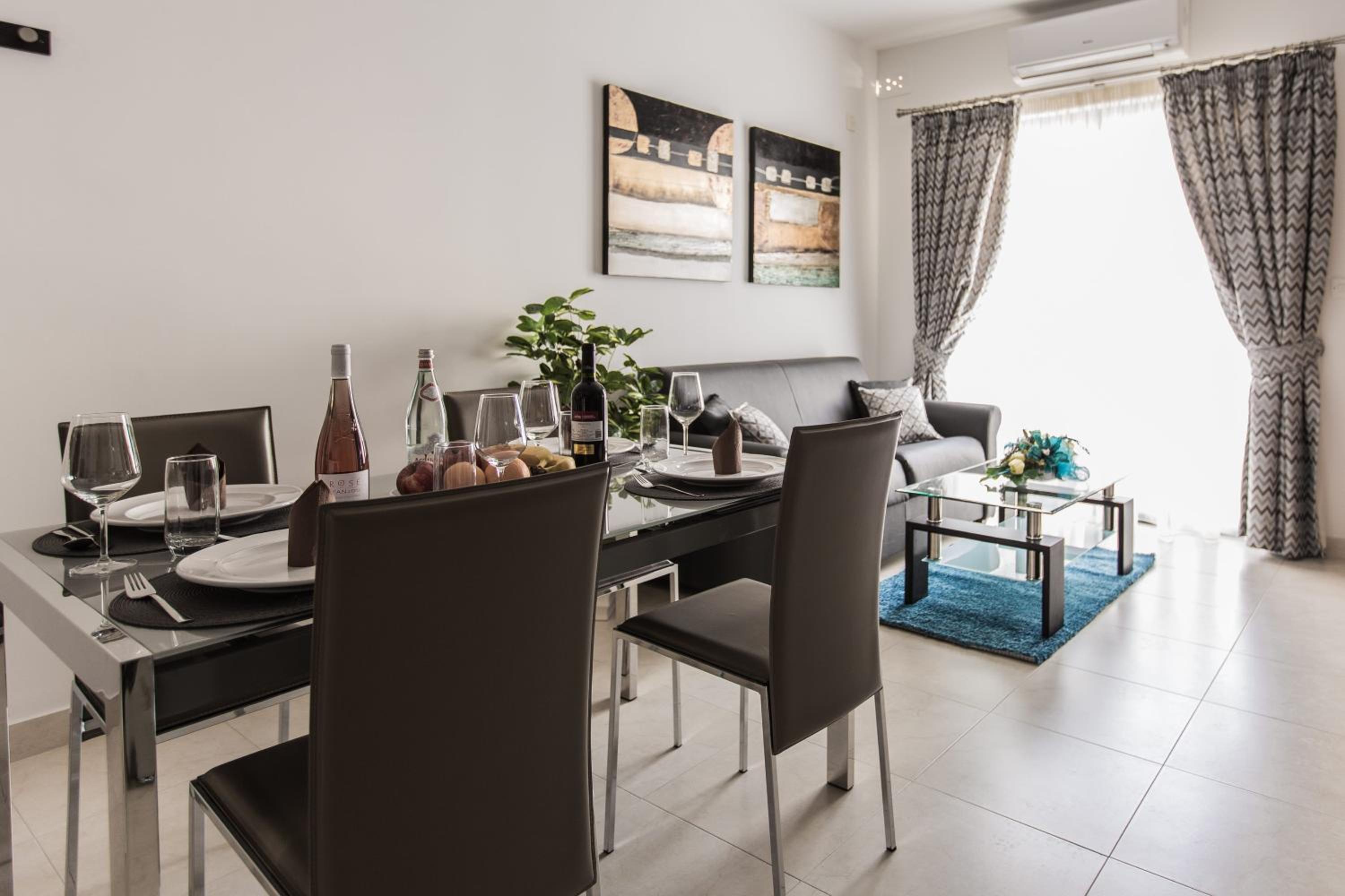 One-Bedroom Apartment