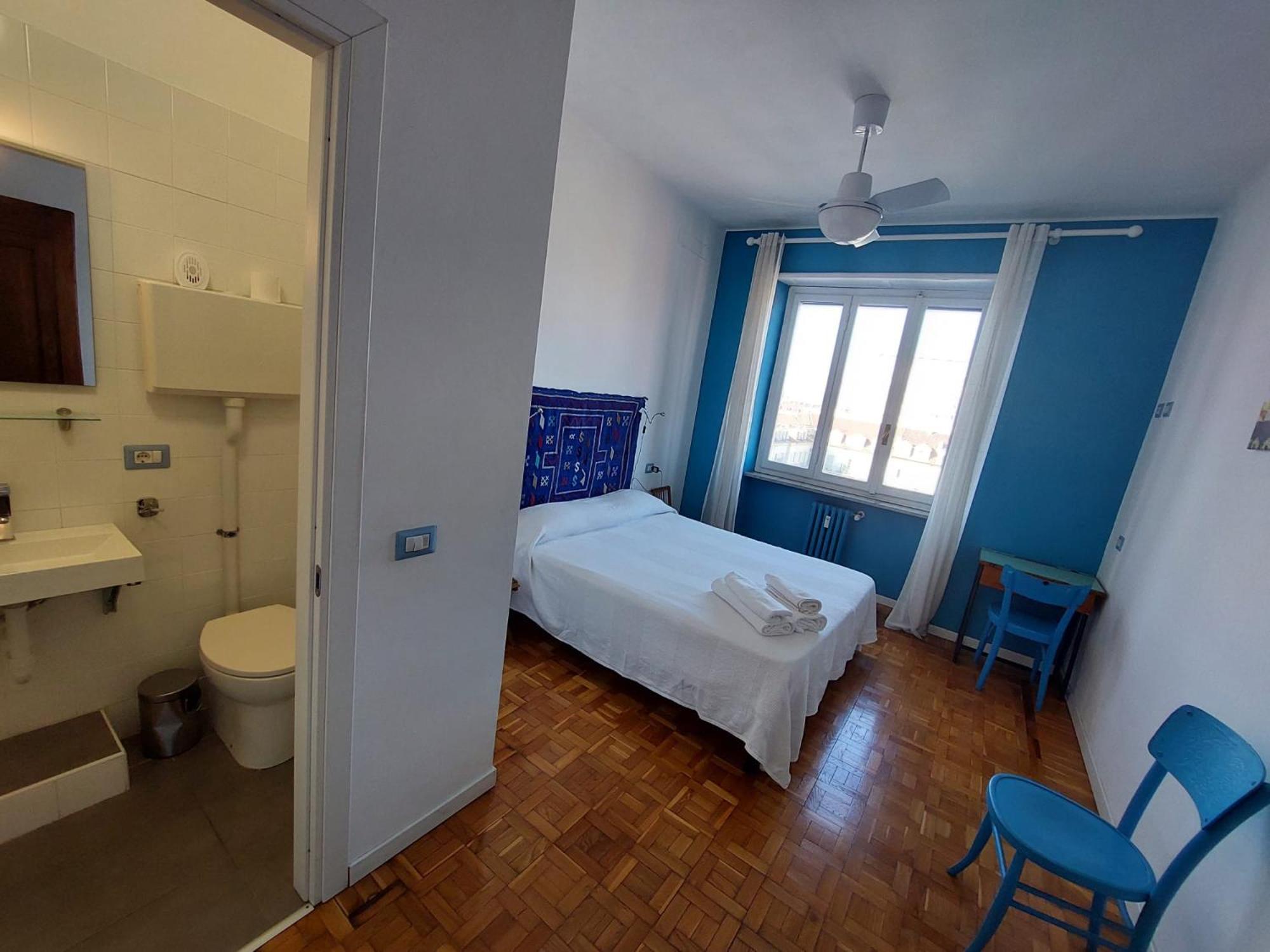 Double Room with Private Bathroom photo 2
