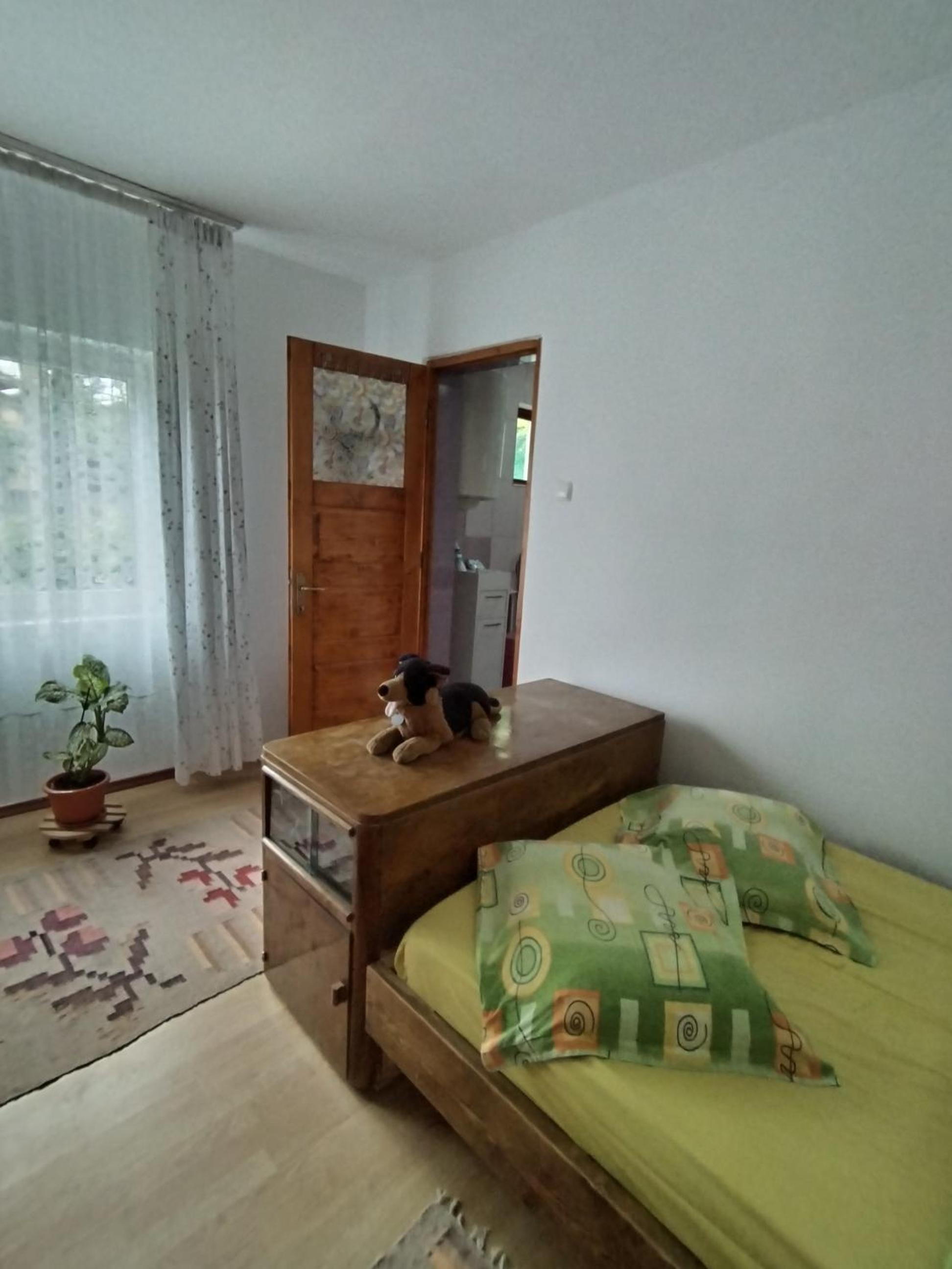 Double Room with Private Bathroom - Photo 31